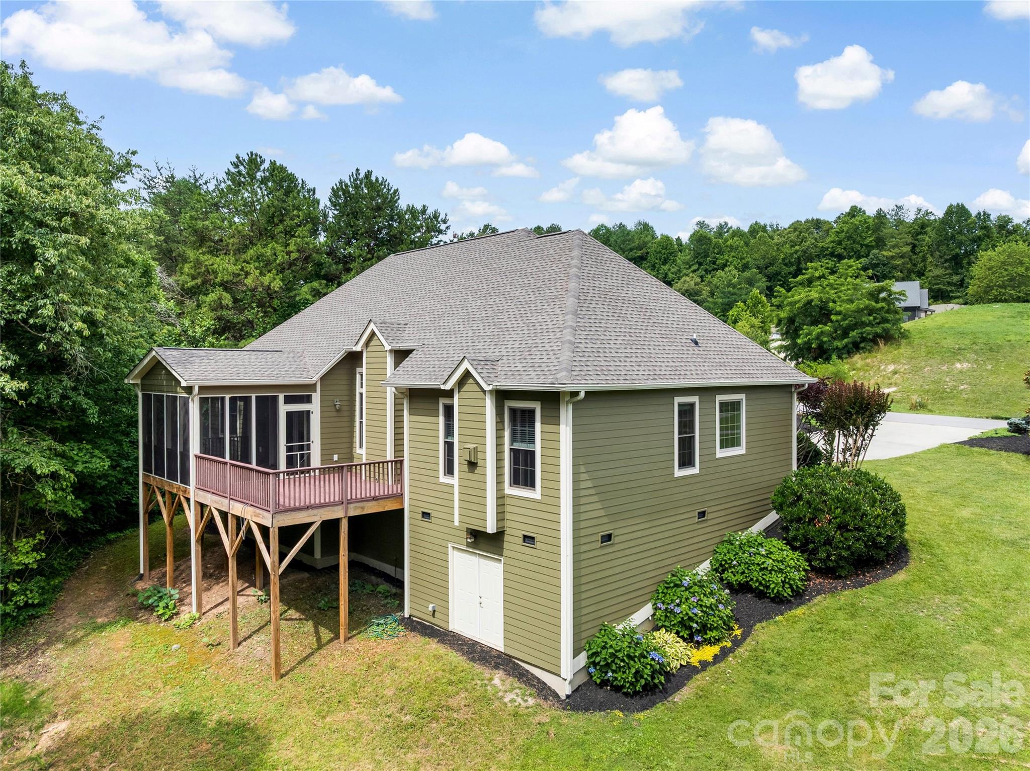 36 Magnolia Farms Drive — Asheville