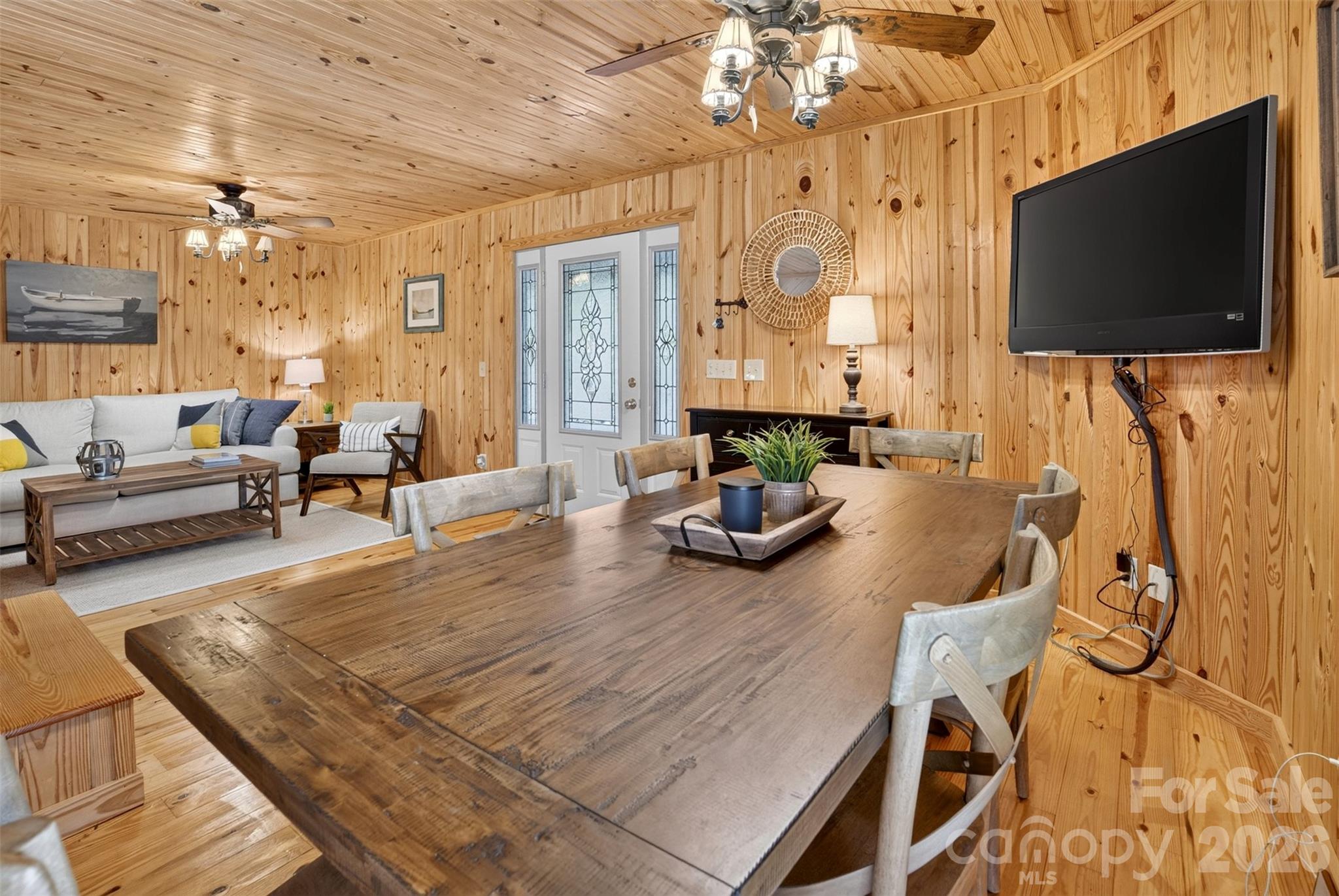 108 Beach Drive — New London