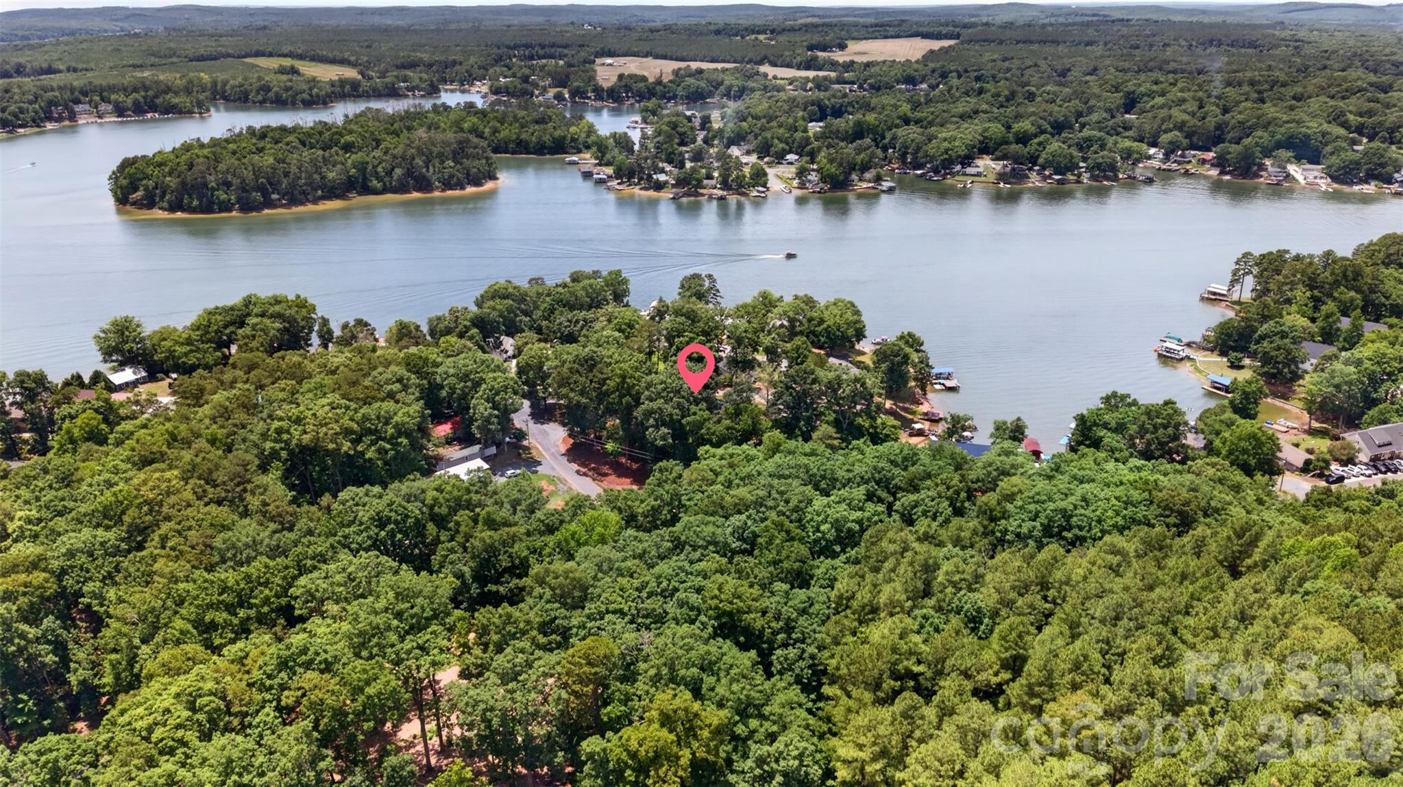 108 Beach Drive — New London