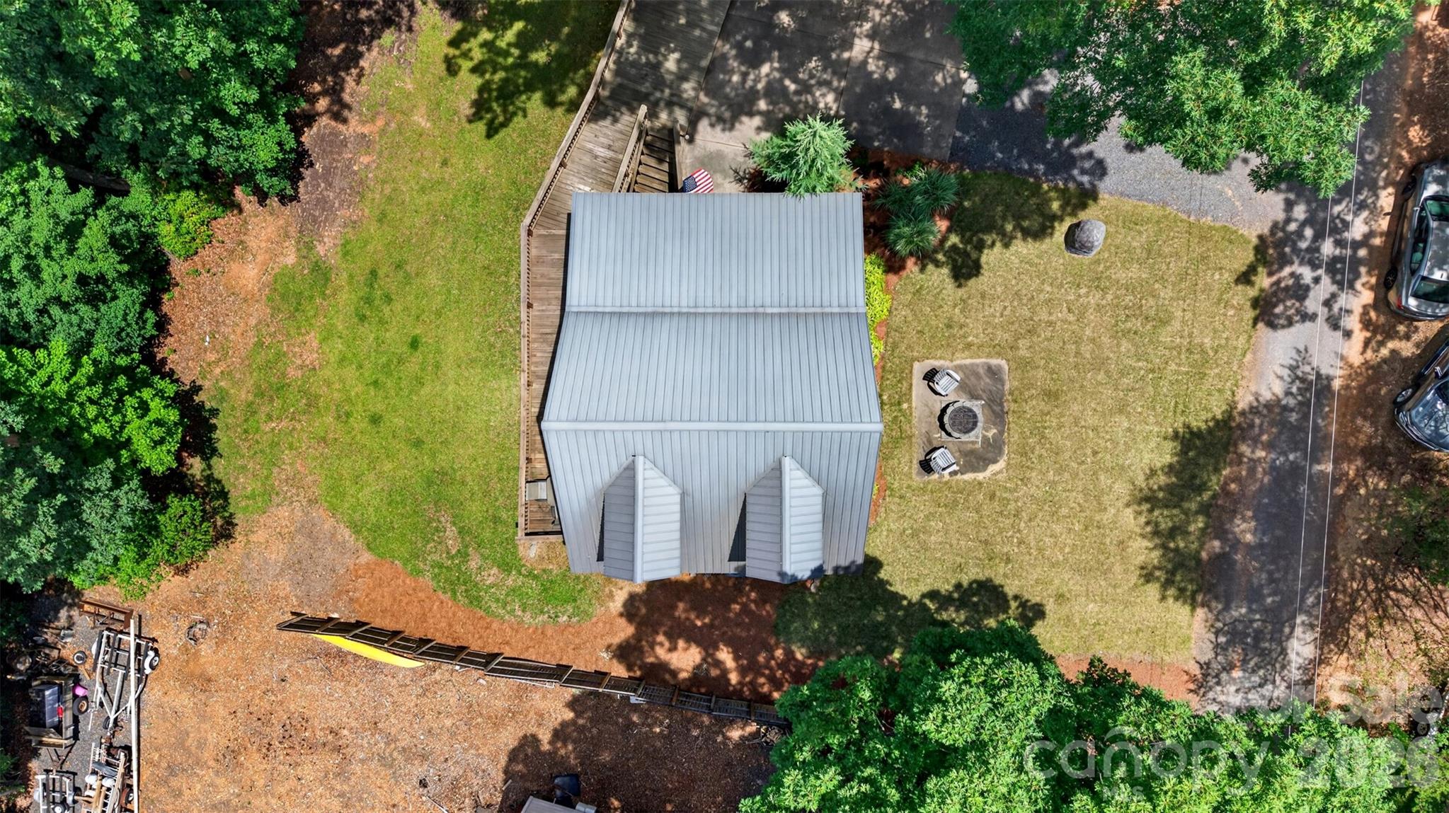 108 Beach Drive — New London