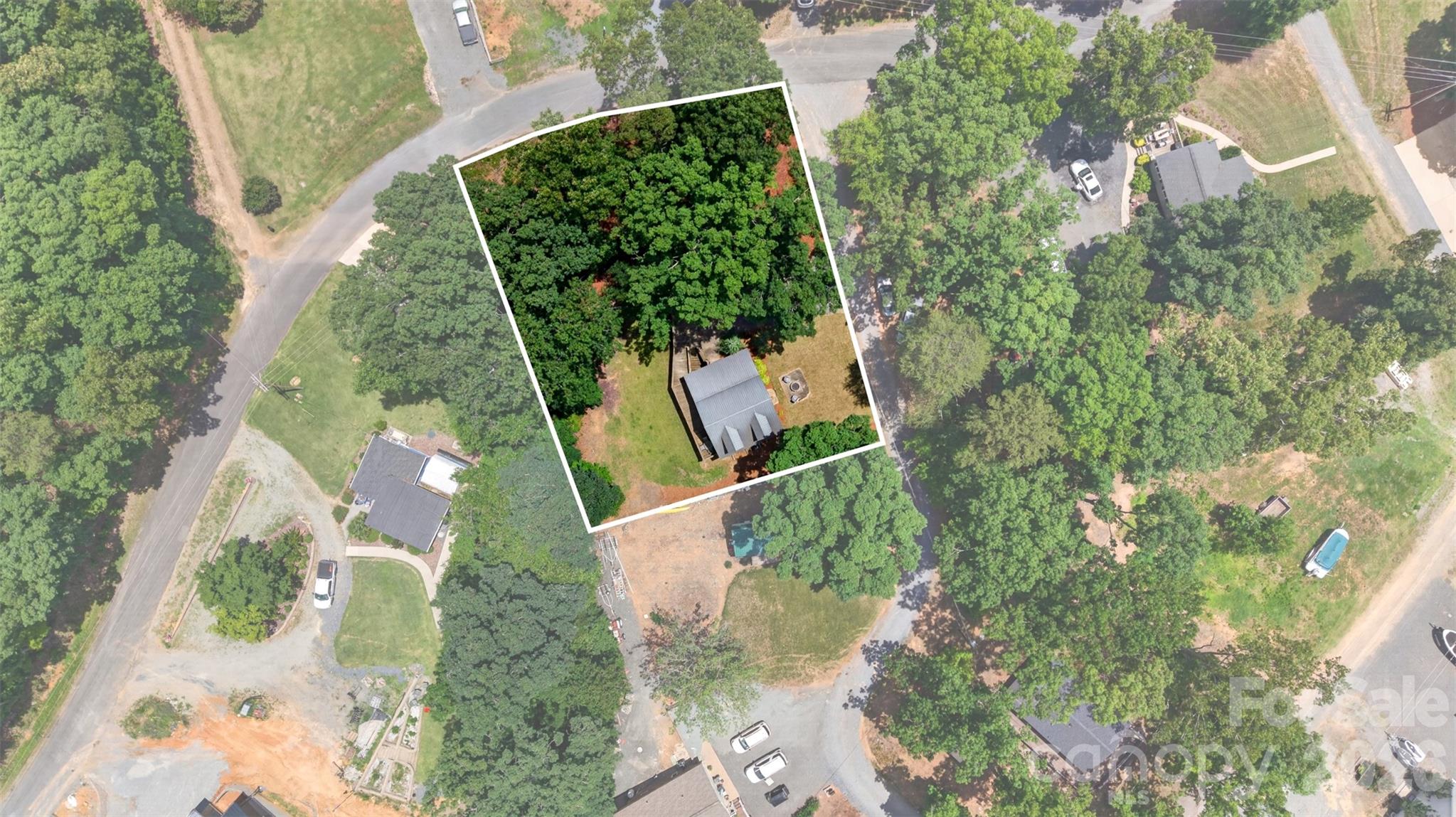 108 Beach Drive — New London