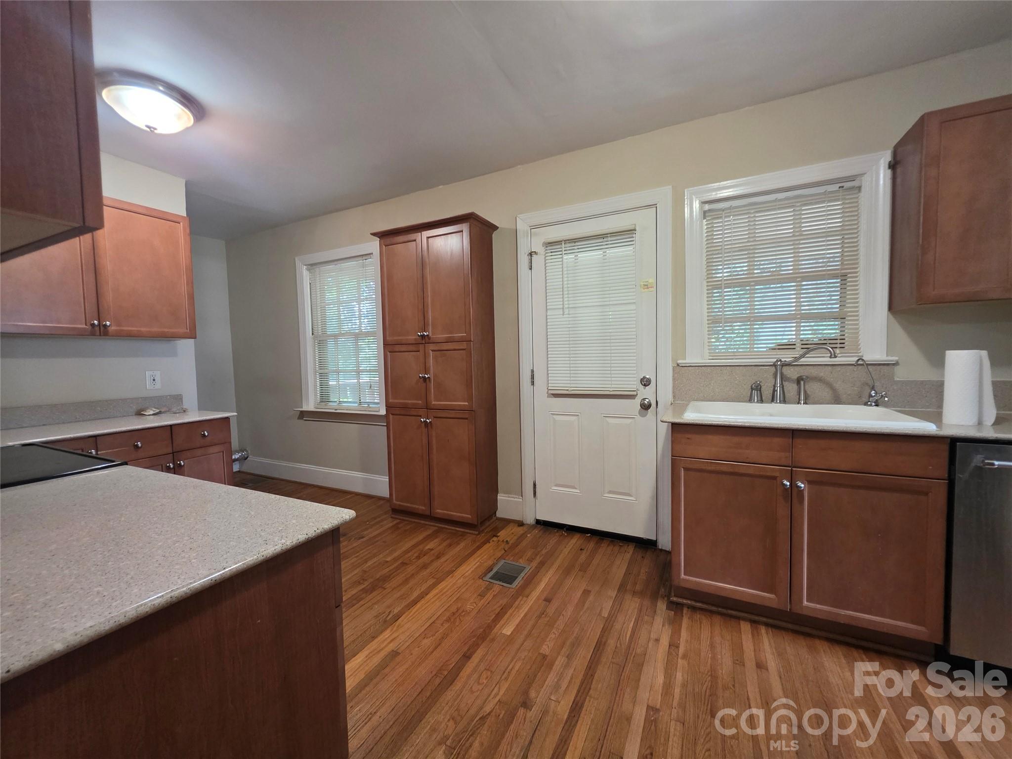 614 Marsh Road — Charlotte