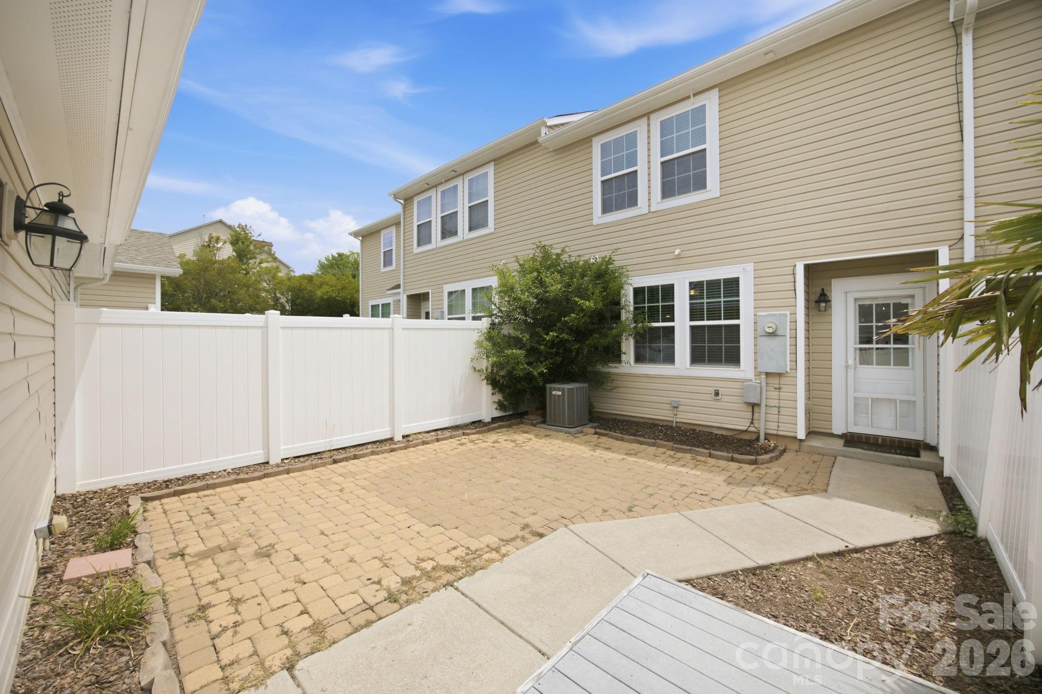 18431 The Commons Boulevard — Cornelius