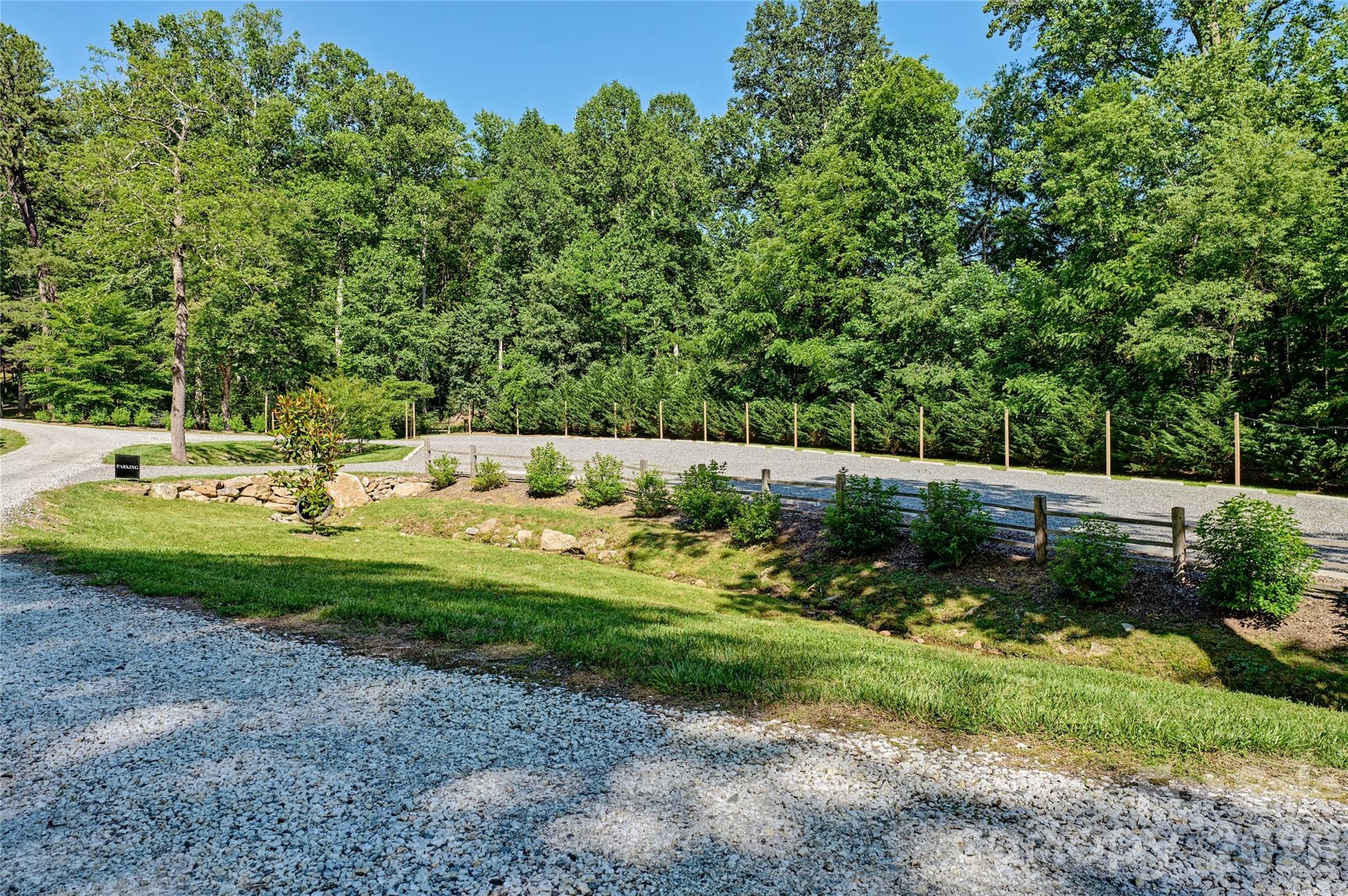4017 Canada Road — Tuckasegee
