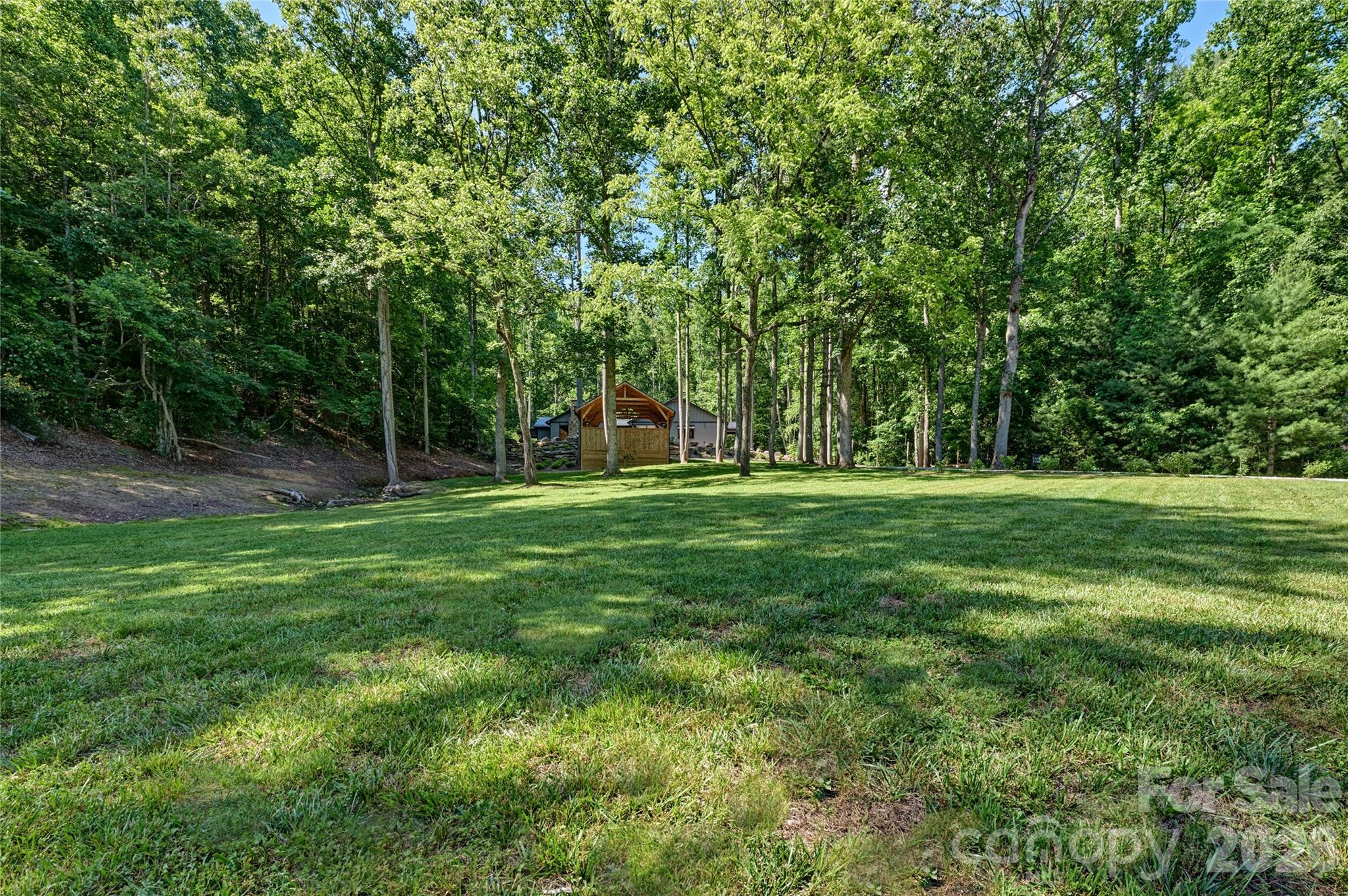 4017 Canada Road — Tuckasegee