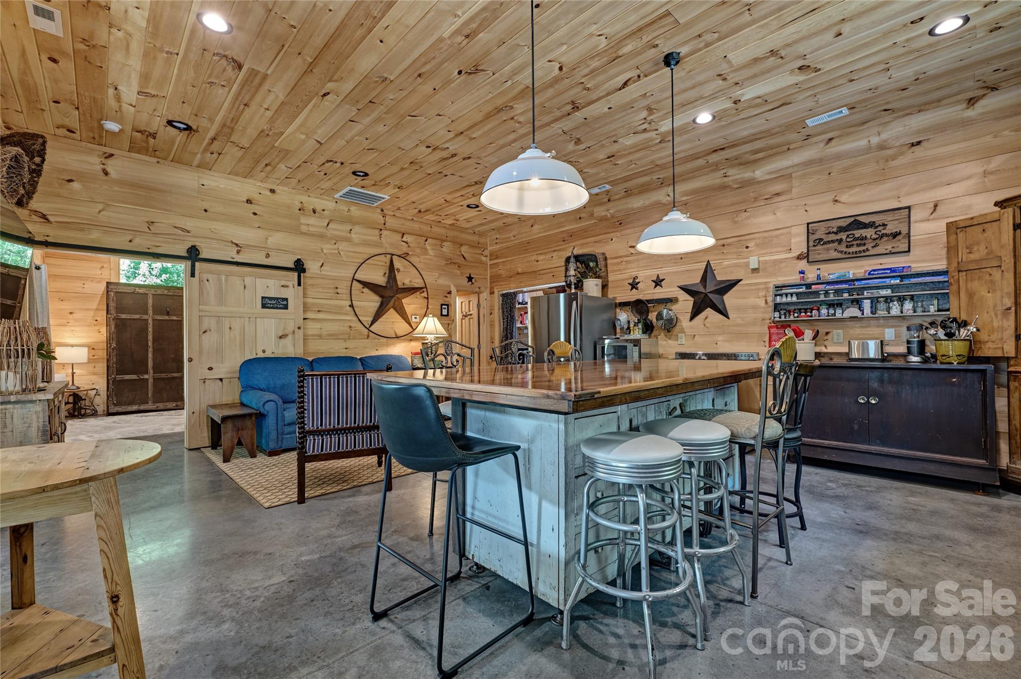 4017 Canada Road — Tuckasegee
