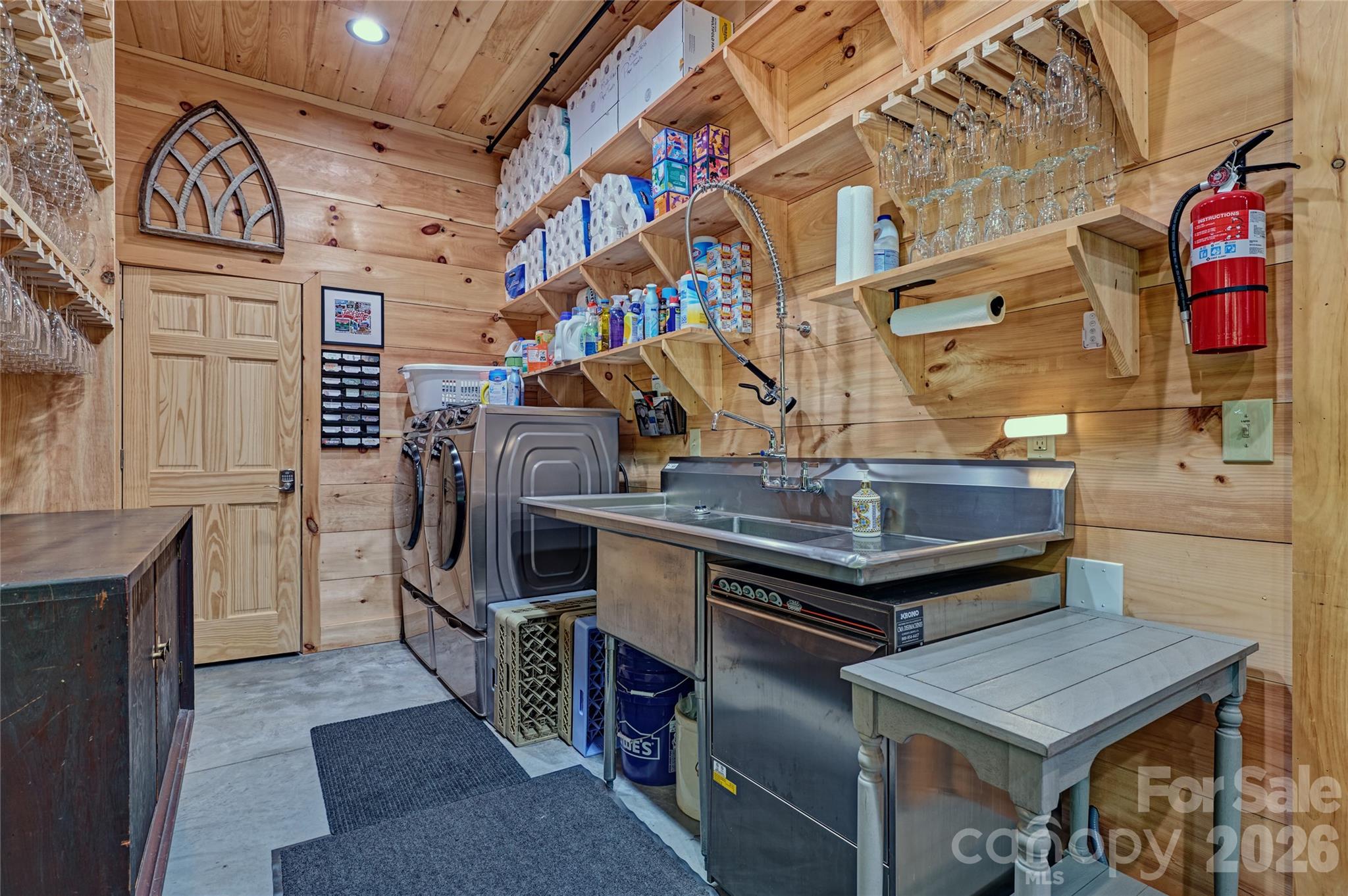 4017 Canada Road — Tuckasegee