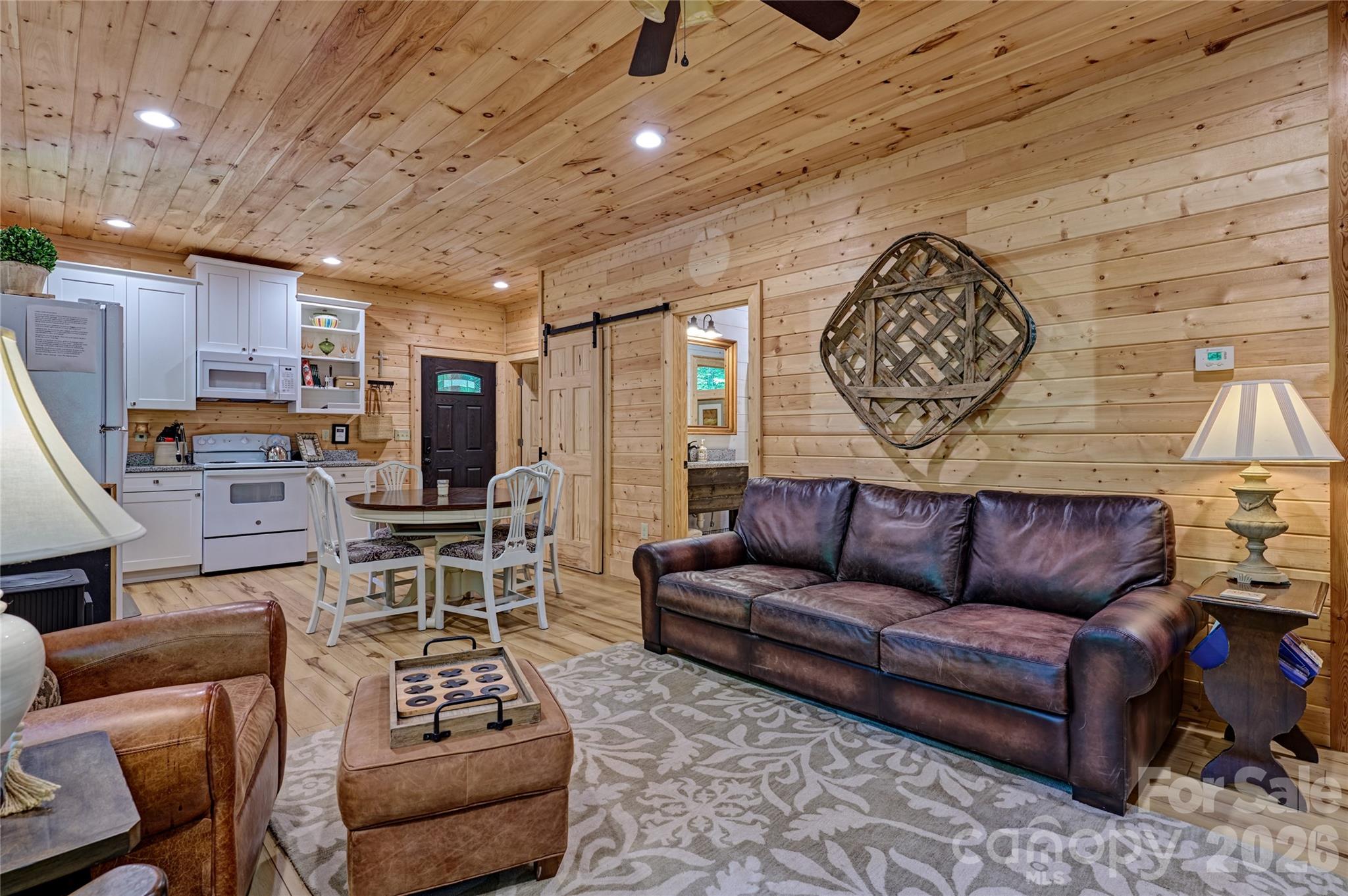 4017 Canada Road — Tuckasegee
