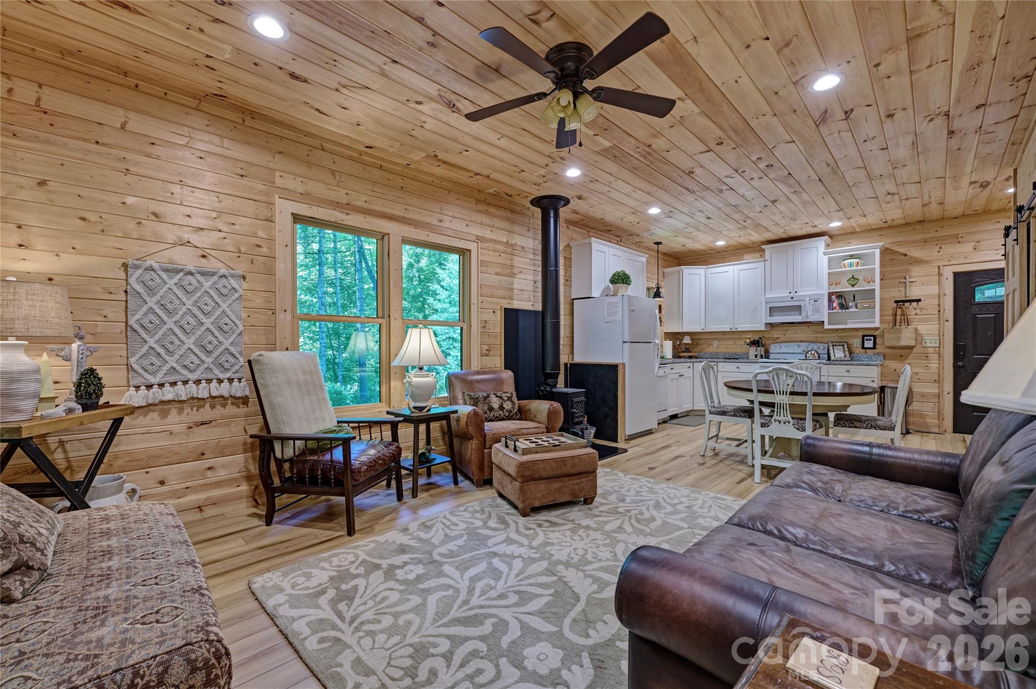 4017 Canada Road — Tuckasegee