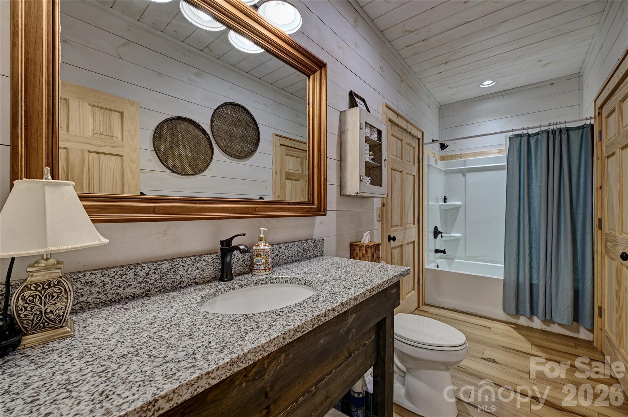 4017 Canada Road — Tuckasegee