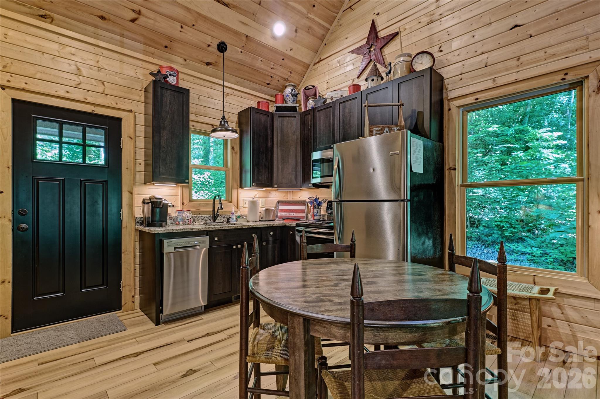 4017 Canada Road — Tuckasegee