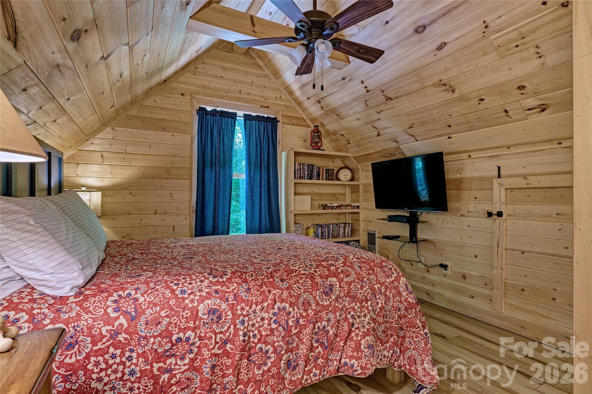 4017 Canada Road — Tuckasegee