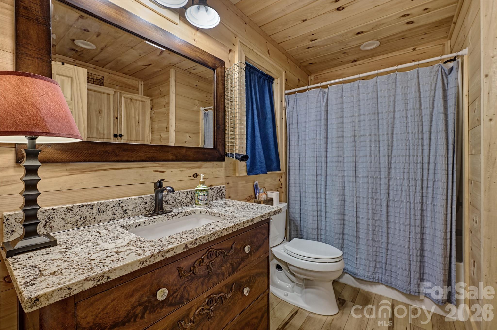 4017 Canada Road — Tuckasegee