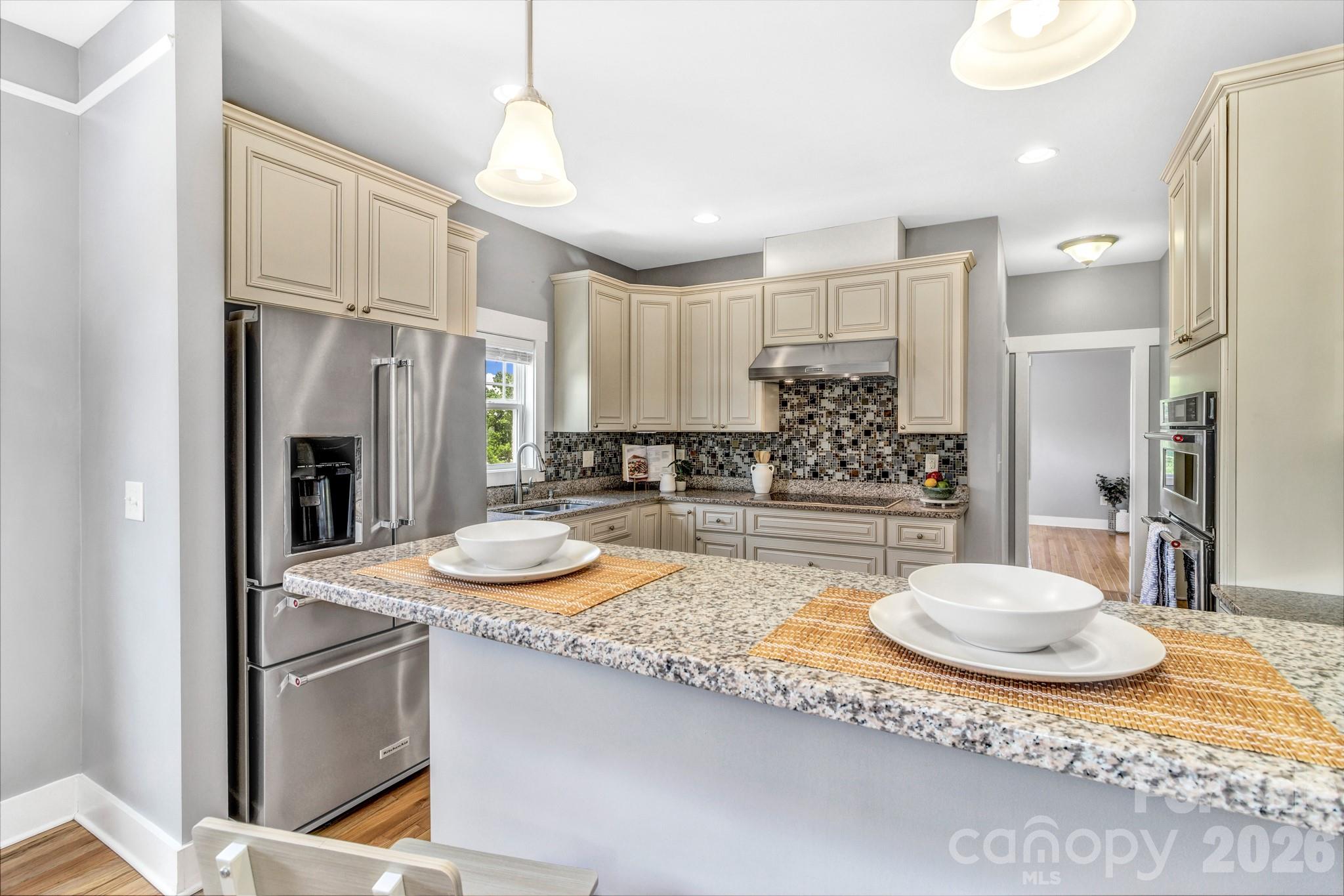 18 Byrdcliffe Lane — Asheville
