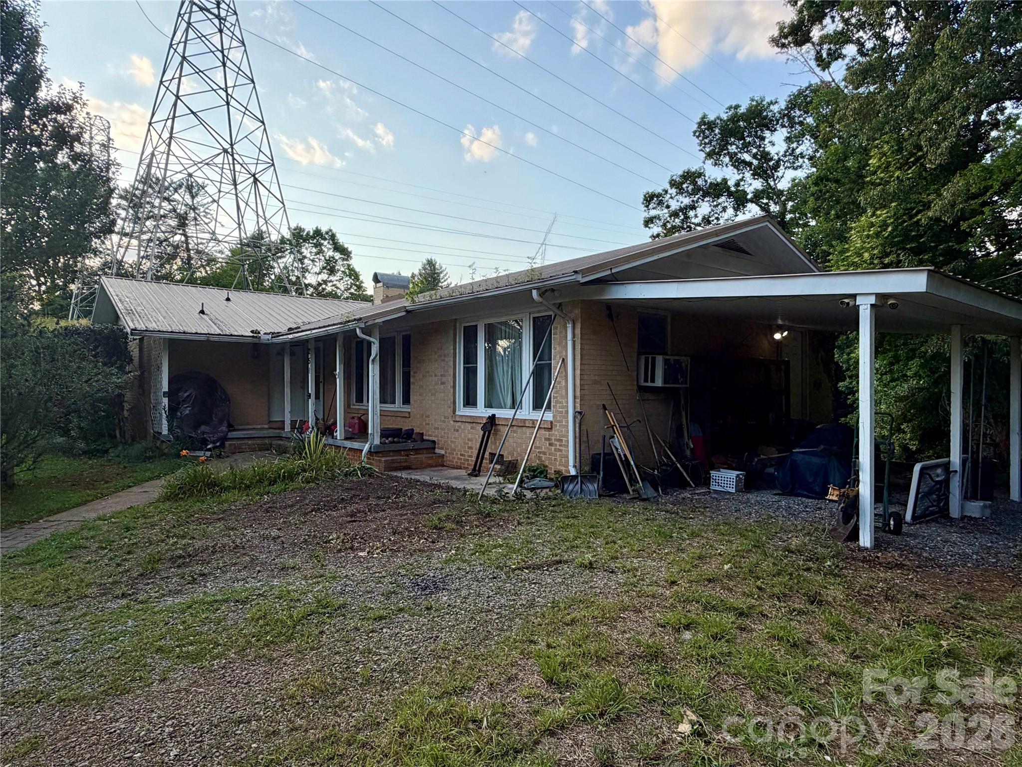 251 Cox Road — Pisgah Forest