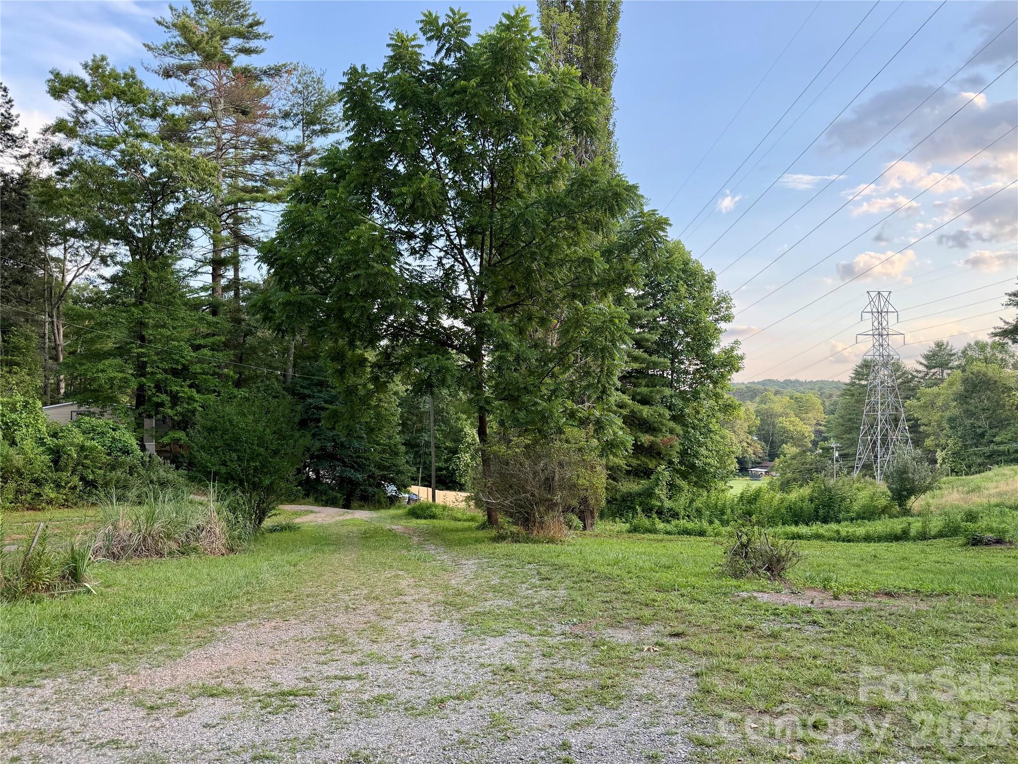 251 Cox Road — Pisgah Forest