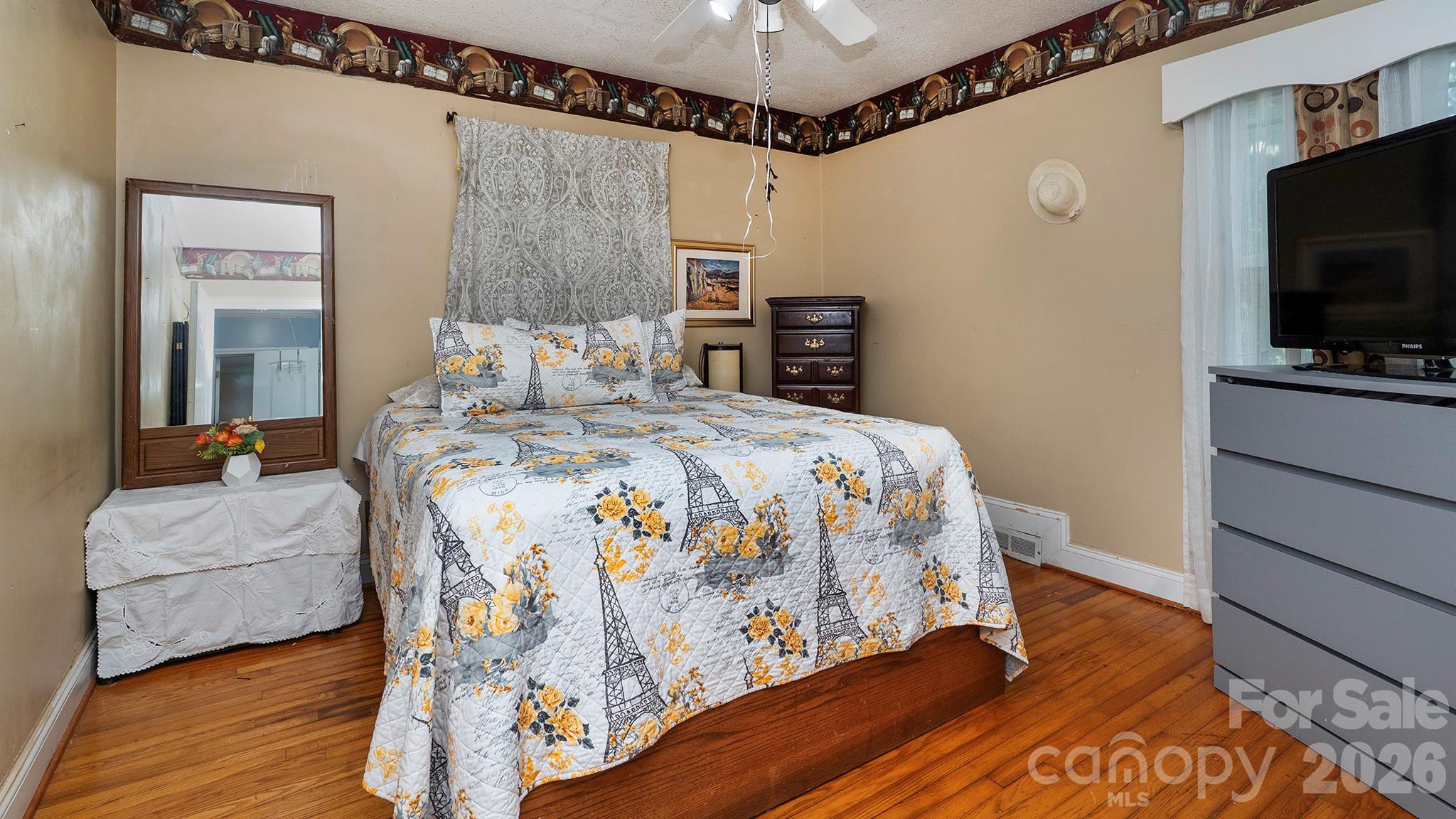 7816 E Lane Drive — Charlotte