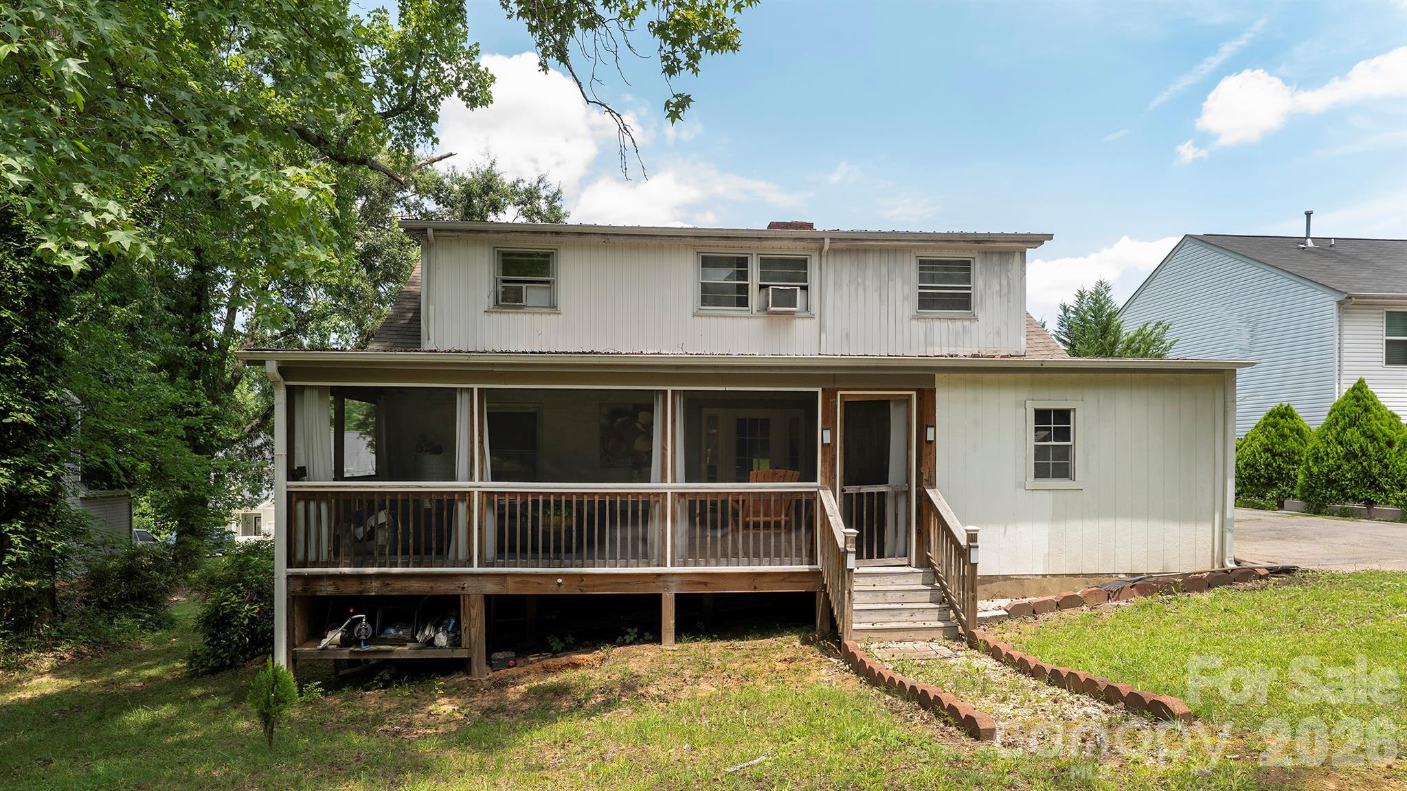 7816 E Lane Drive — Charlotte