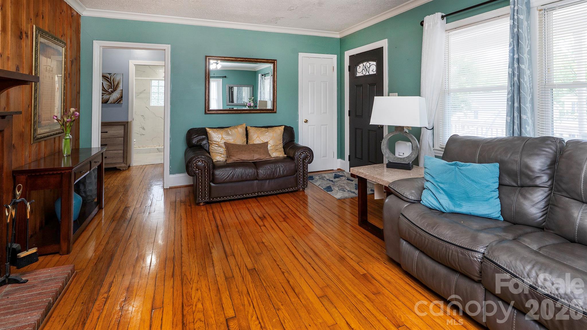 7816 E Lane Drive — Charlotte