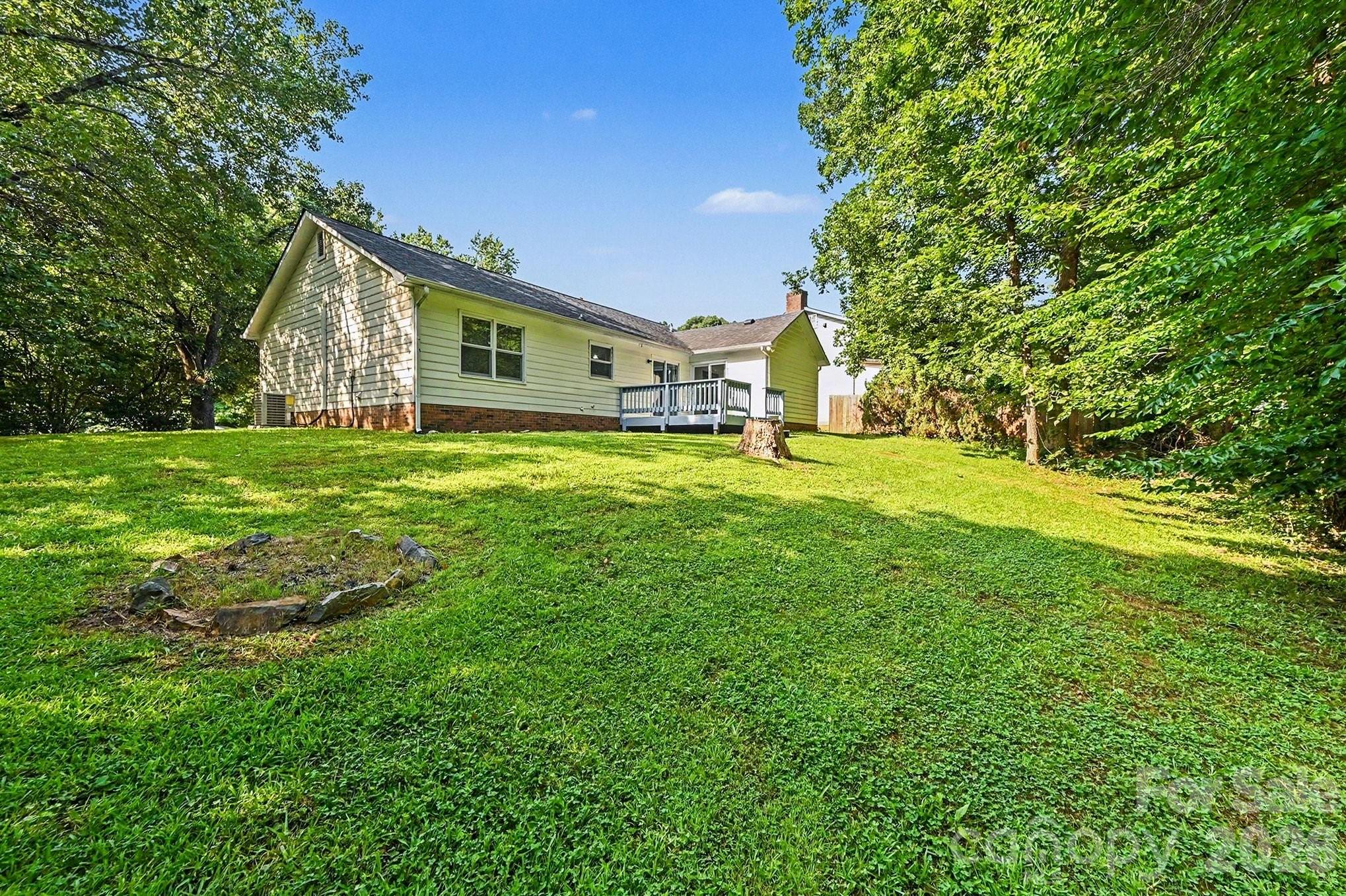 6804 Streamside Drive — Charlotte