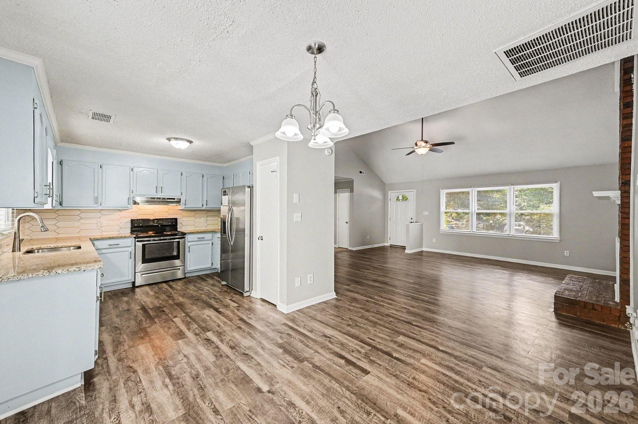 6804 Streamside Drive — Charlotte