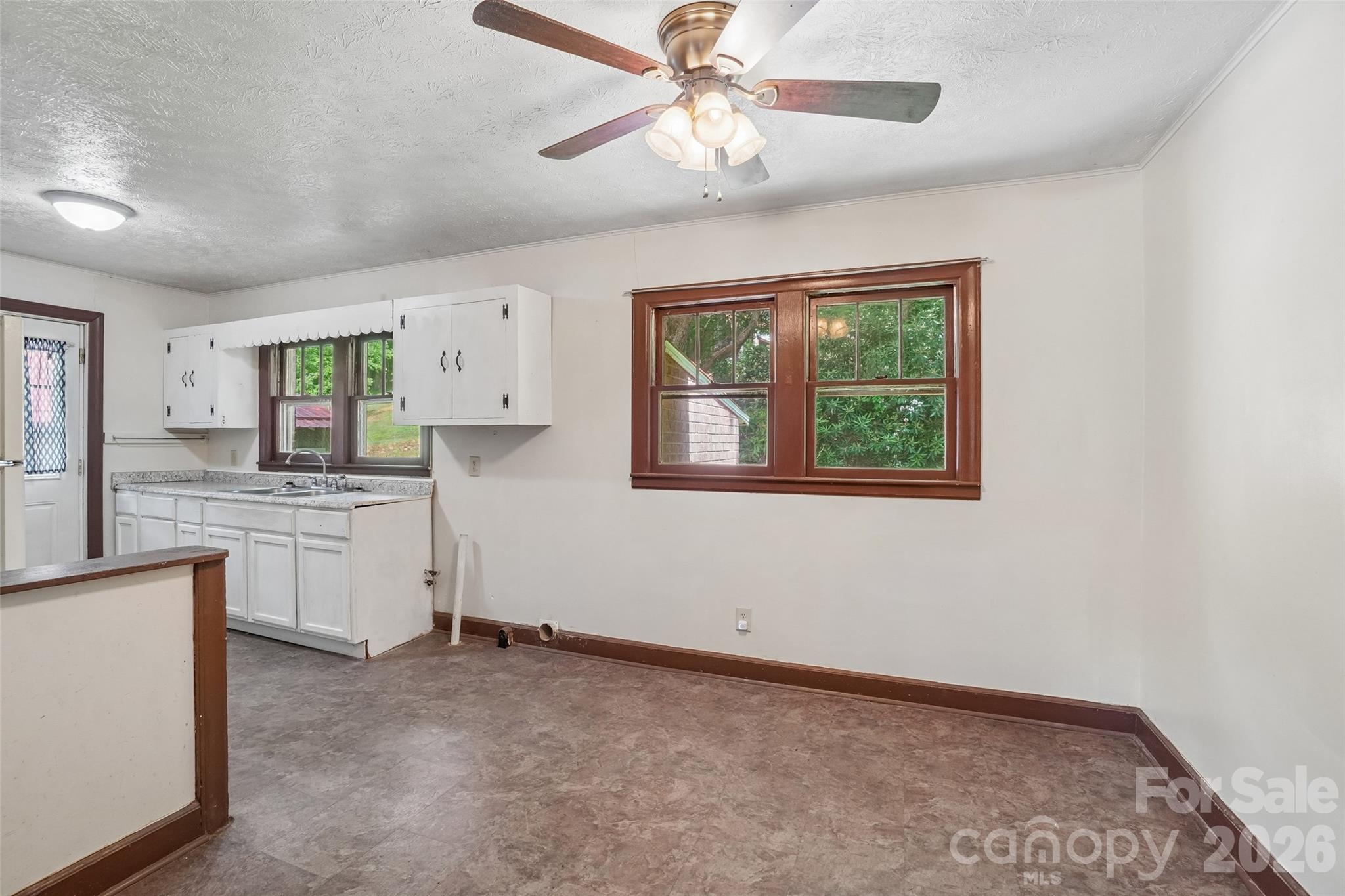 611 Reeves Cove Road — Candler