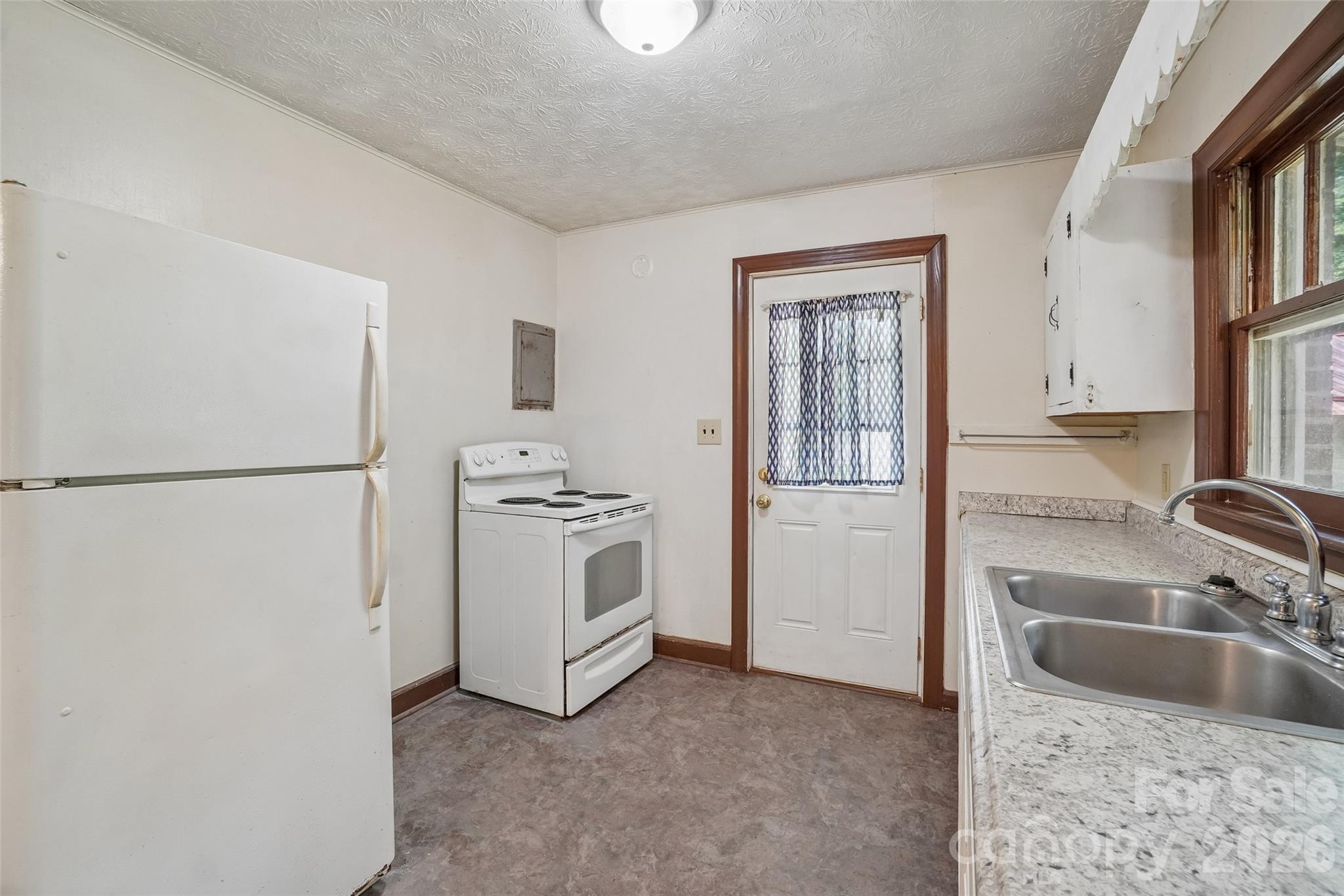 611 Reeves Cove Road — Candler