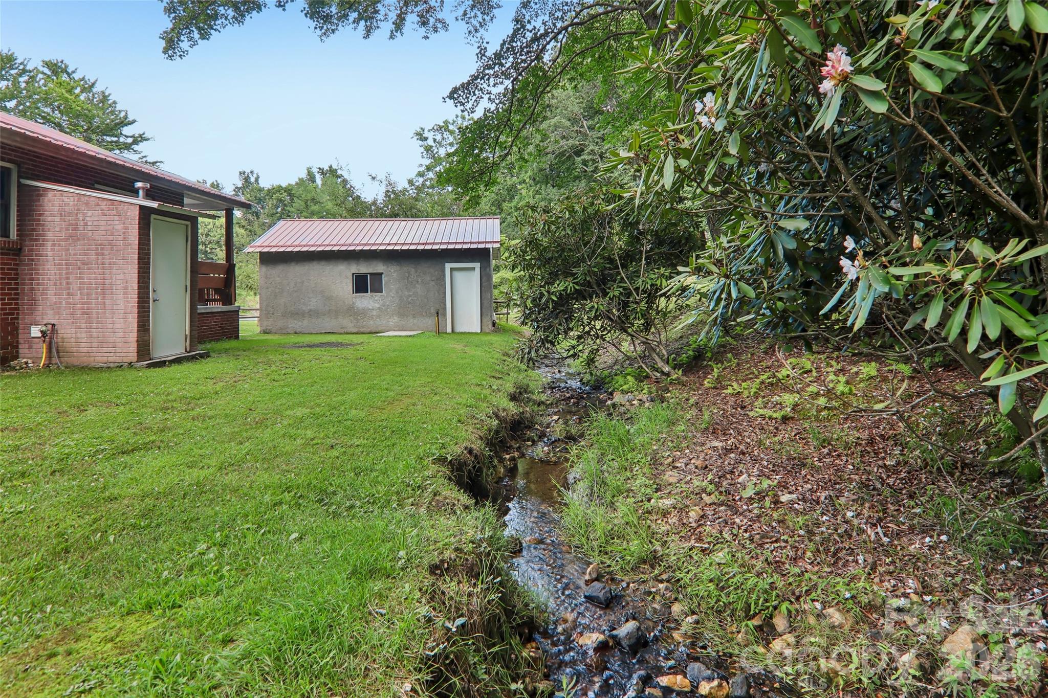 611 Reeves Cove Road — Candler