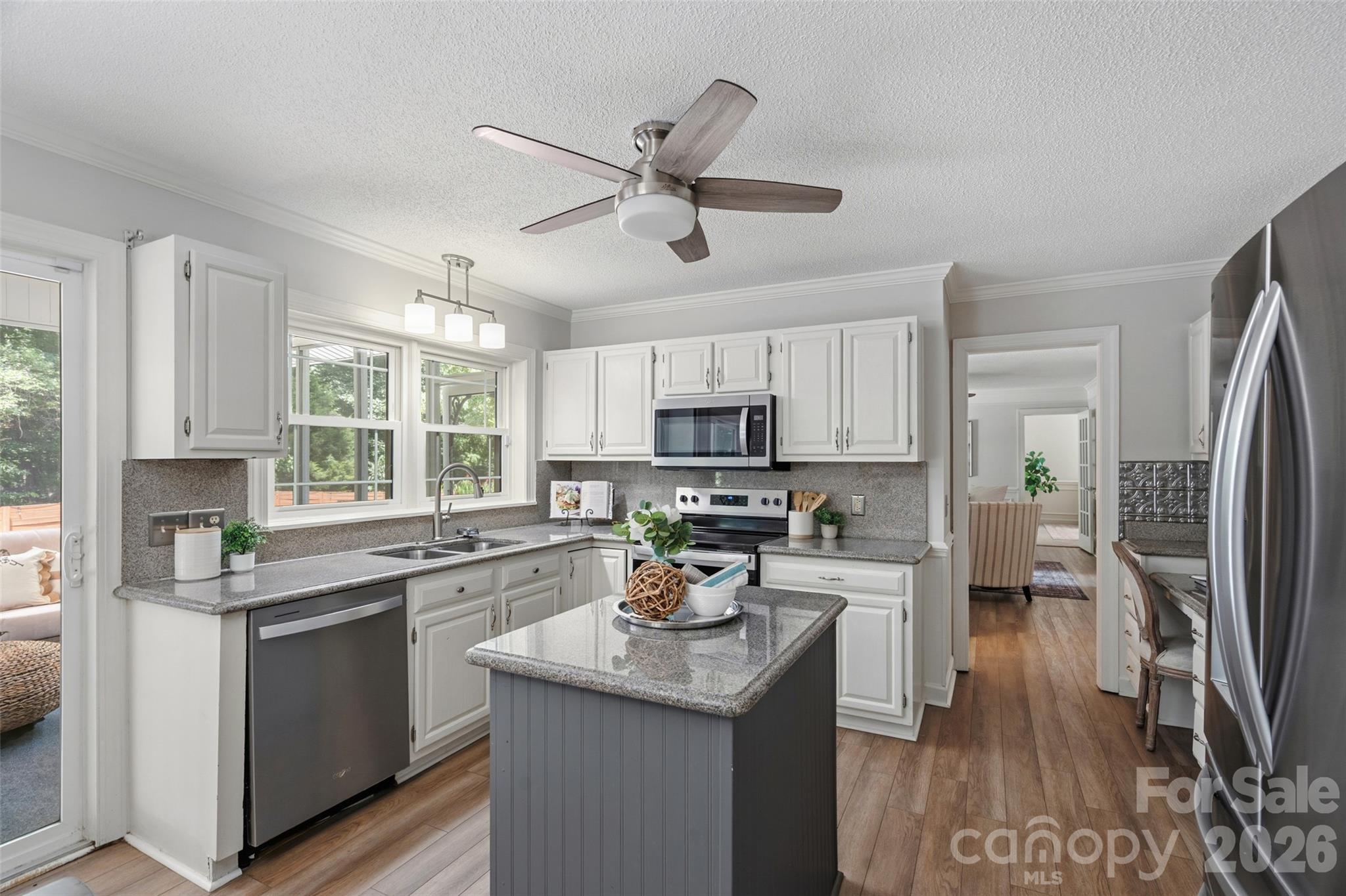 12500 Angel Oak Drive — Huntersville