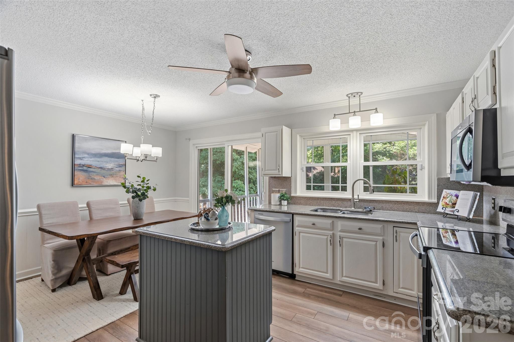 12500 Angel Oak Drive — Huntersville