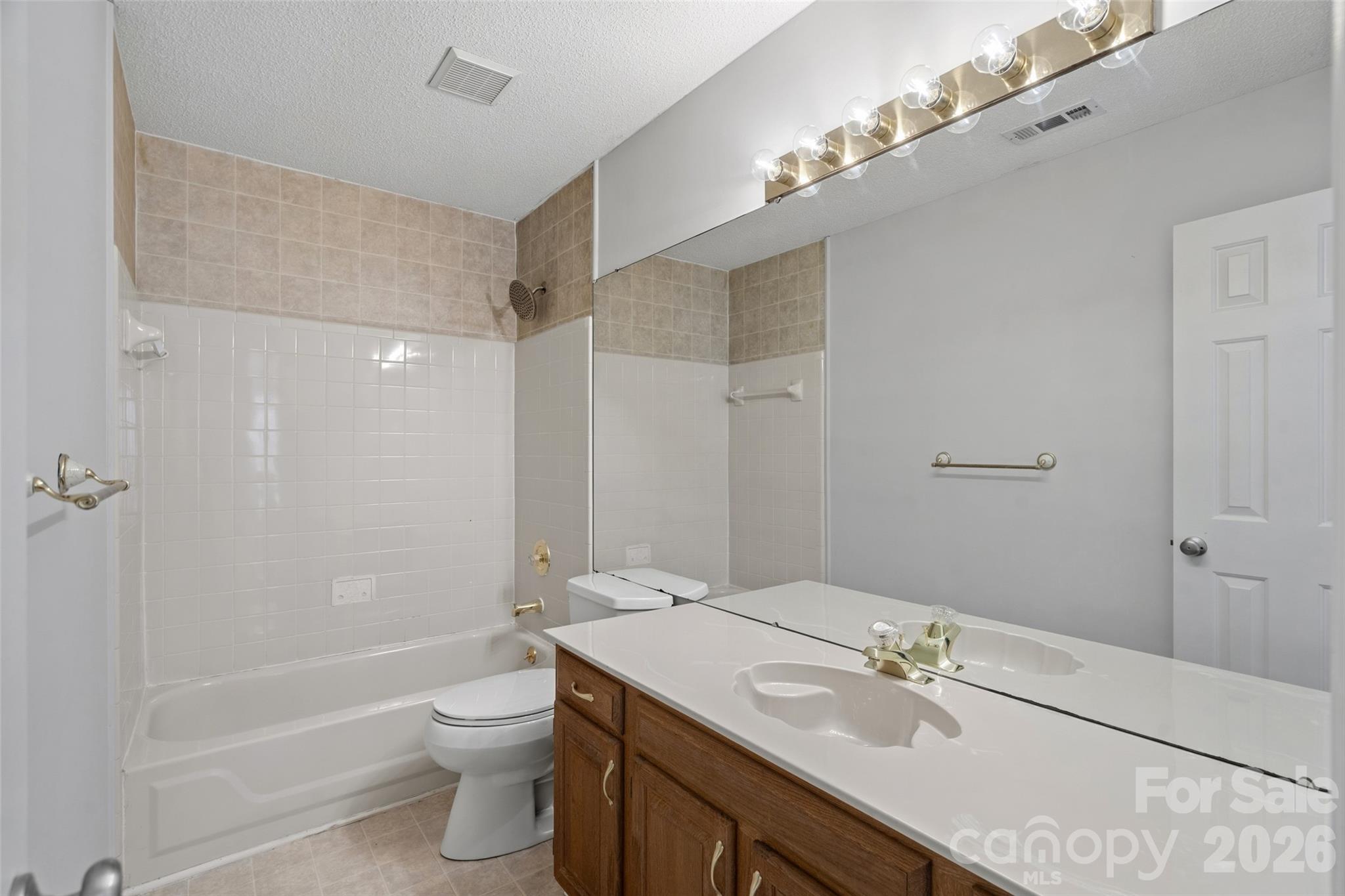 12500 Angel Oak Drive — Huntersville