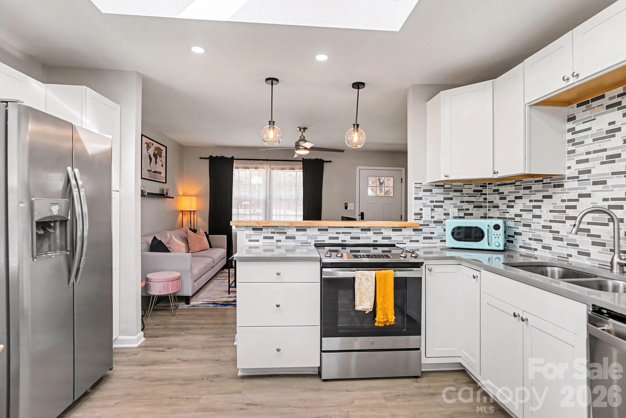 727 Thera Drive — Charlotte