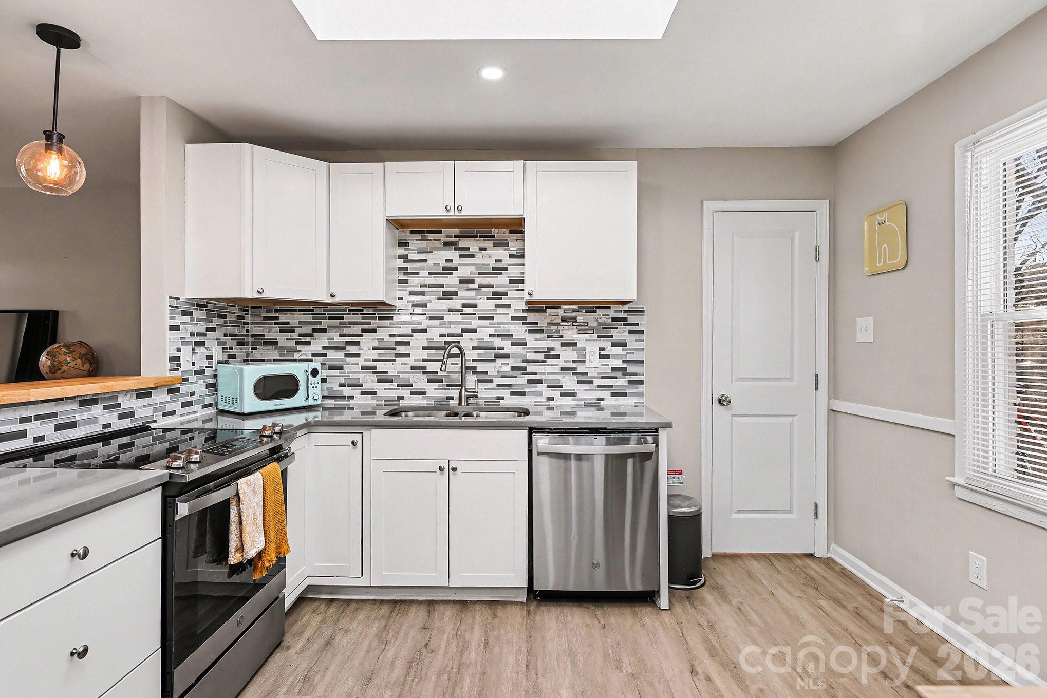 727 Thera Drive — Charlotte