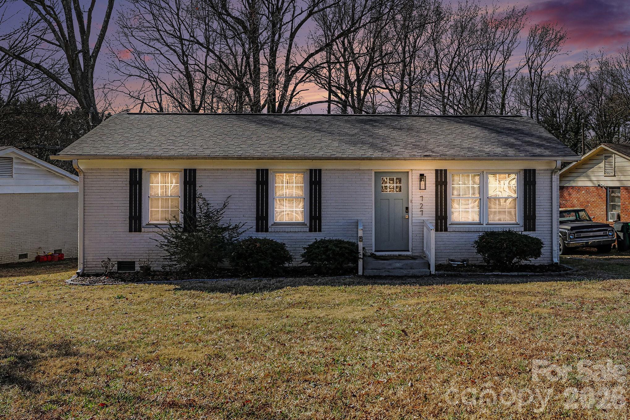 727 Thera Drive — Charlotte