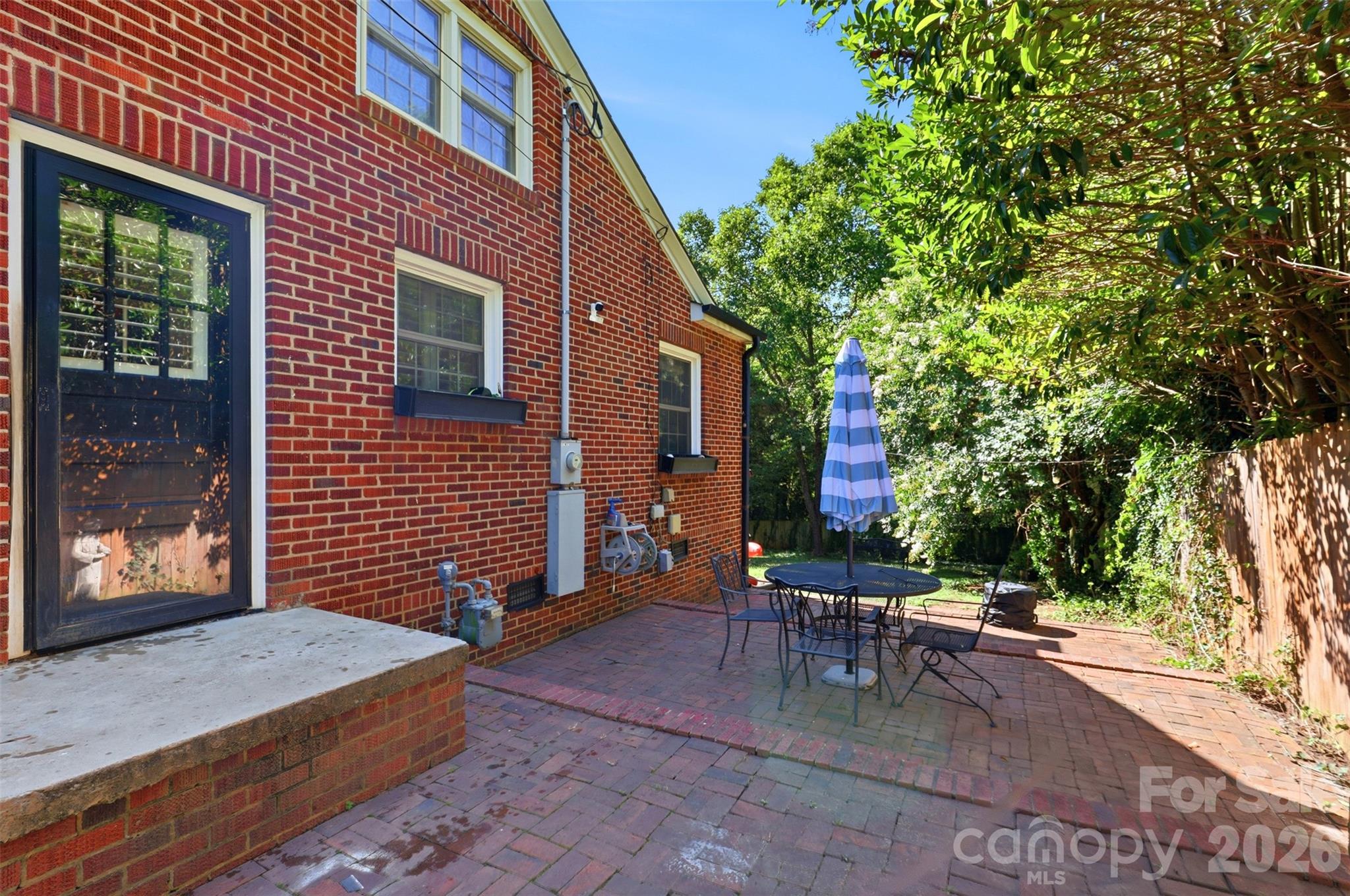 2201 Armstrong Park Drive — Gastonia