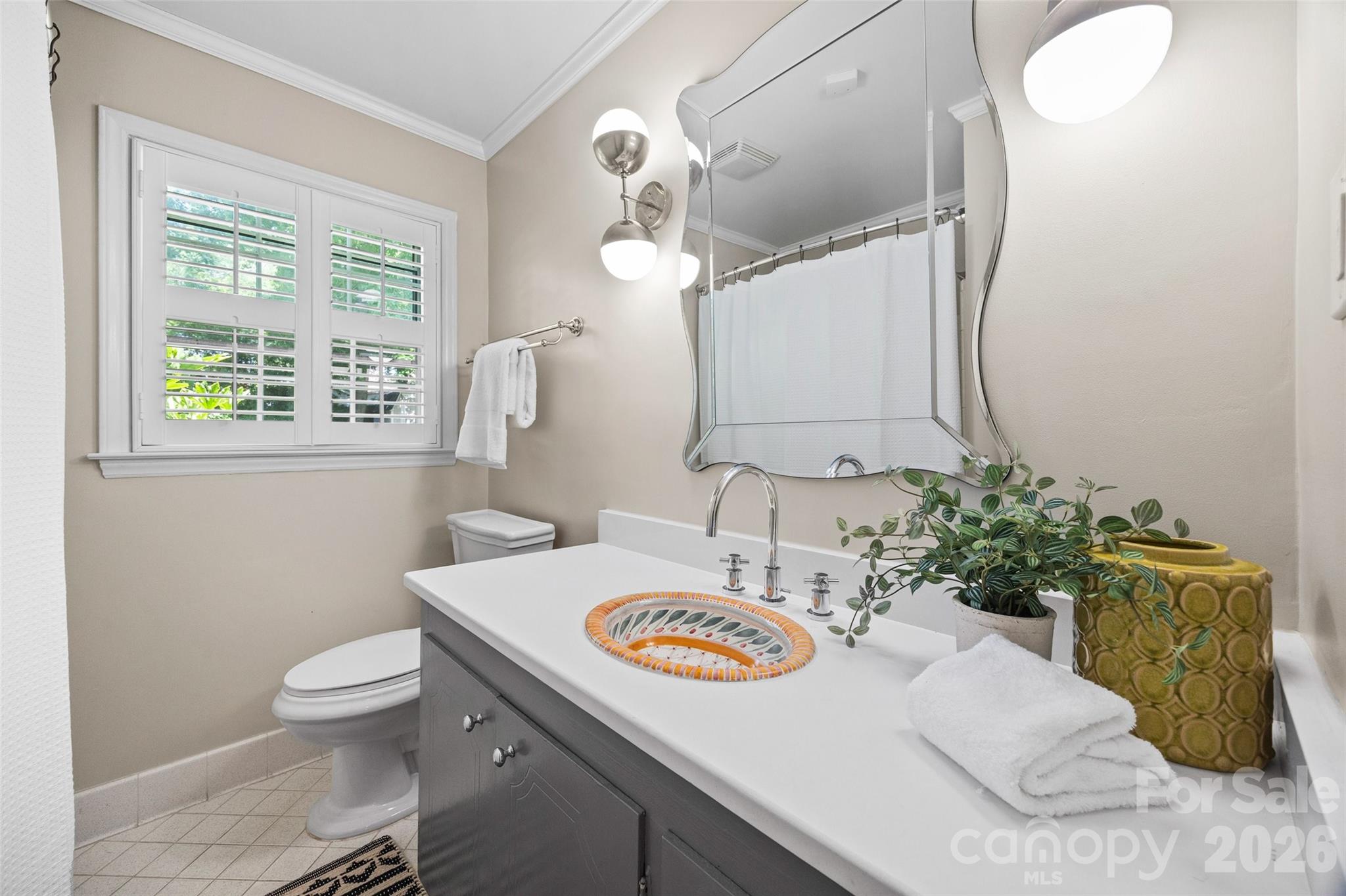 3826 Severn Avenue — Charlotte