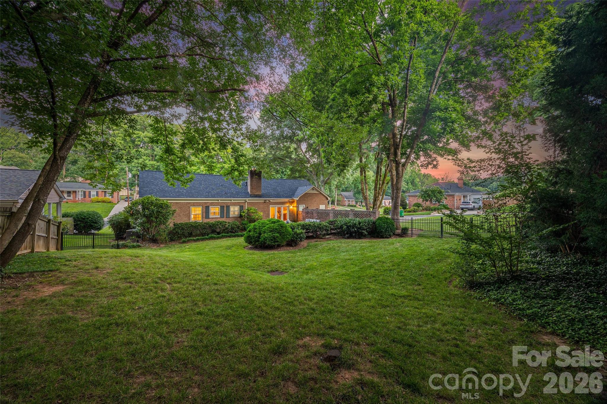 3826 Severn Avenue — Charlotte