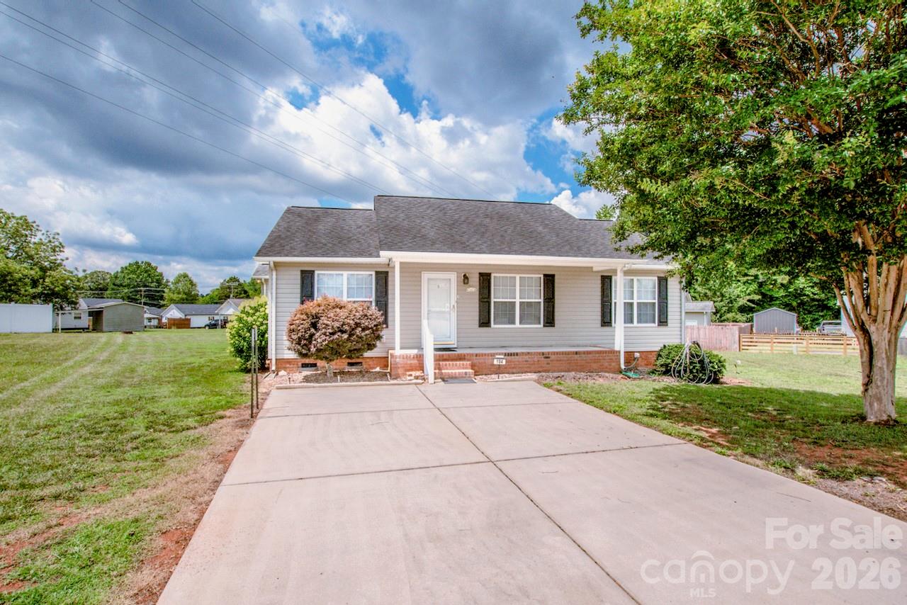 104 Birch Court — China Grove