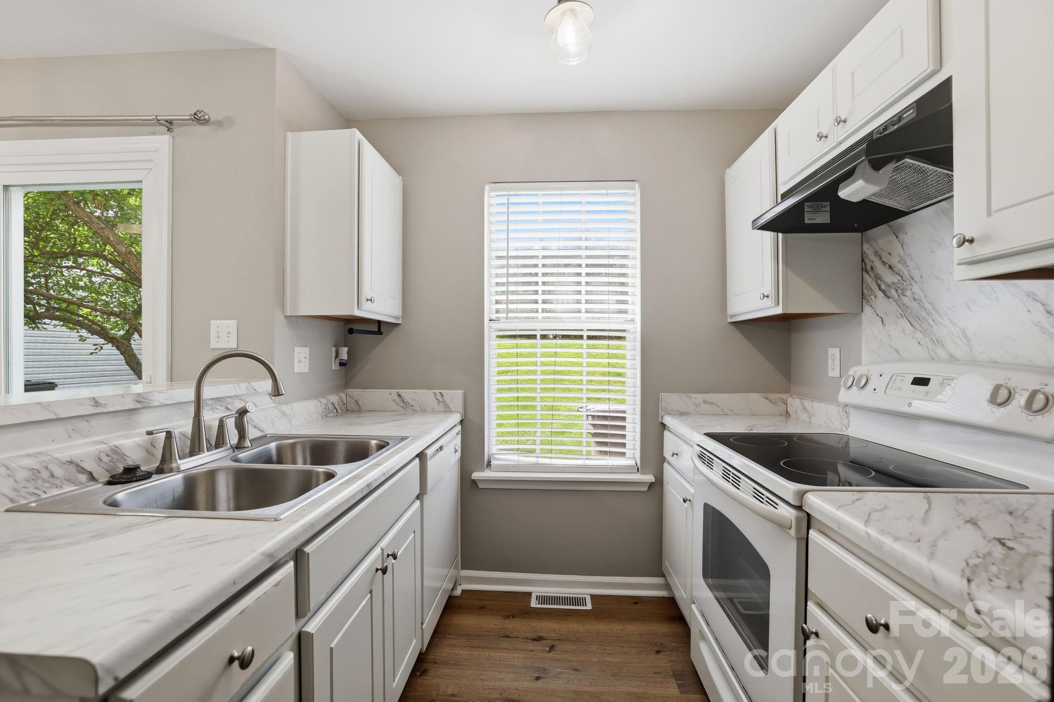 8237 Circle Tree Lane — Charlotte