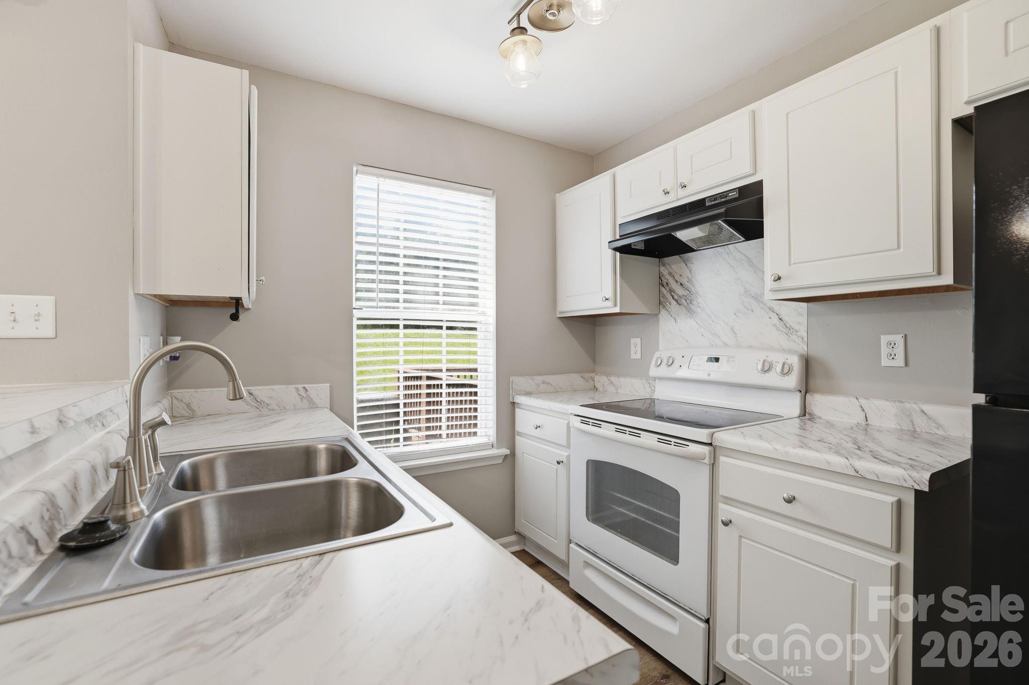 8237 Circle Tree Lane — Charlotte
