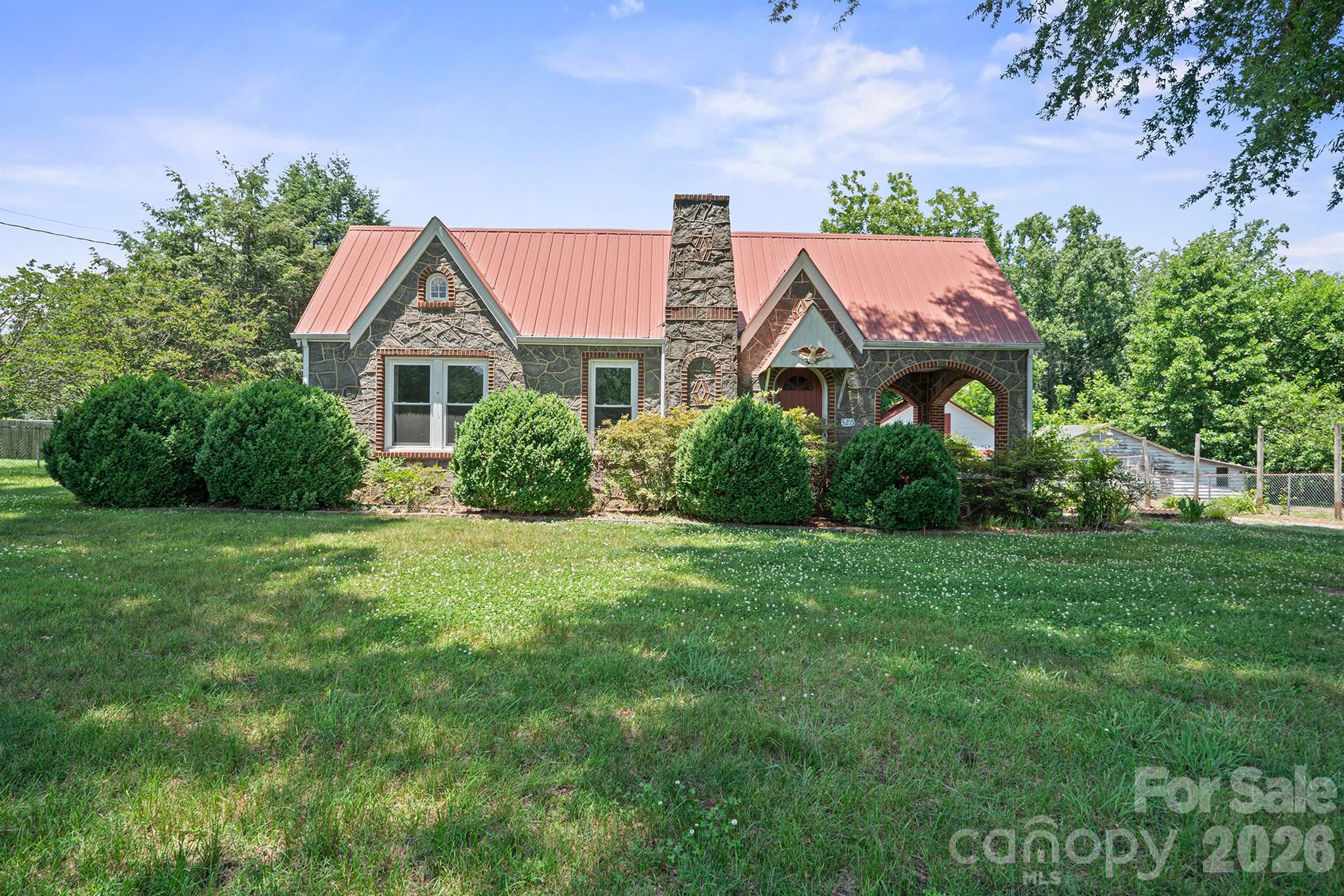 3219 US 70 Highway E — Morganton