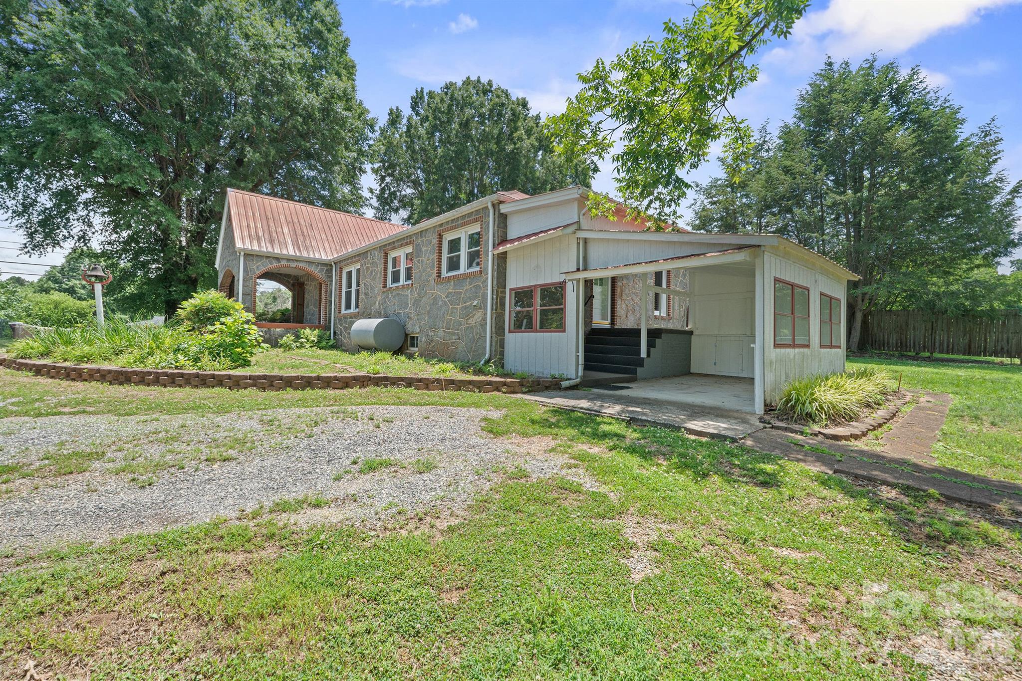 3219 US 70 Highway E — Morganton