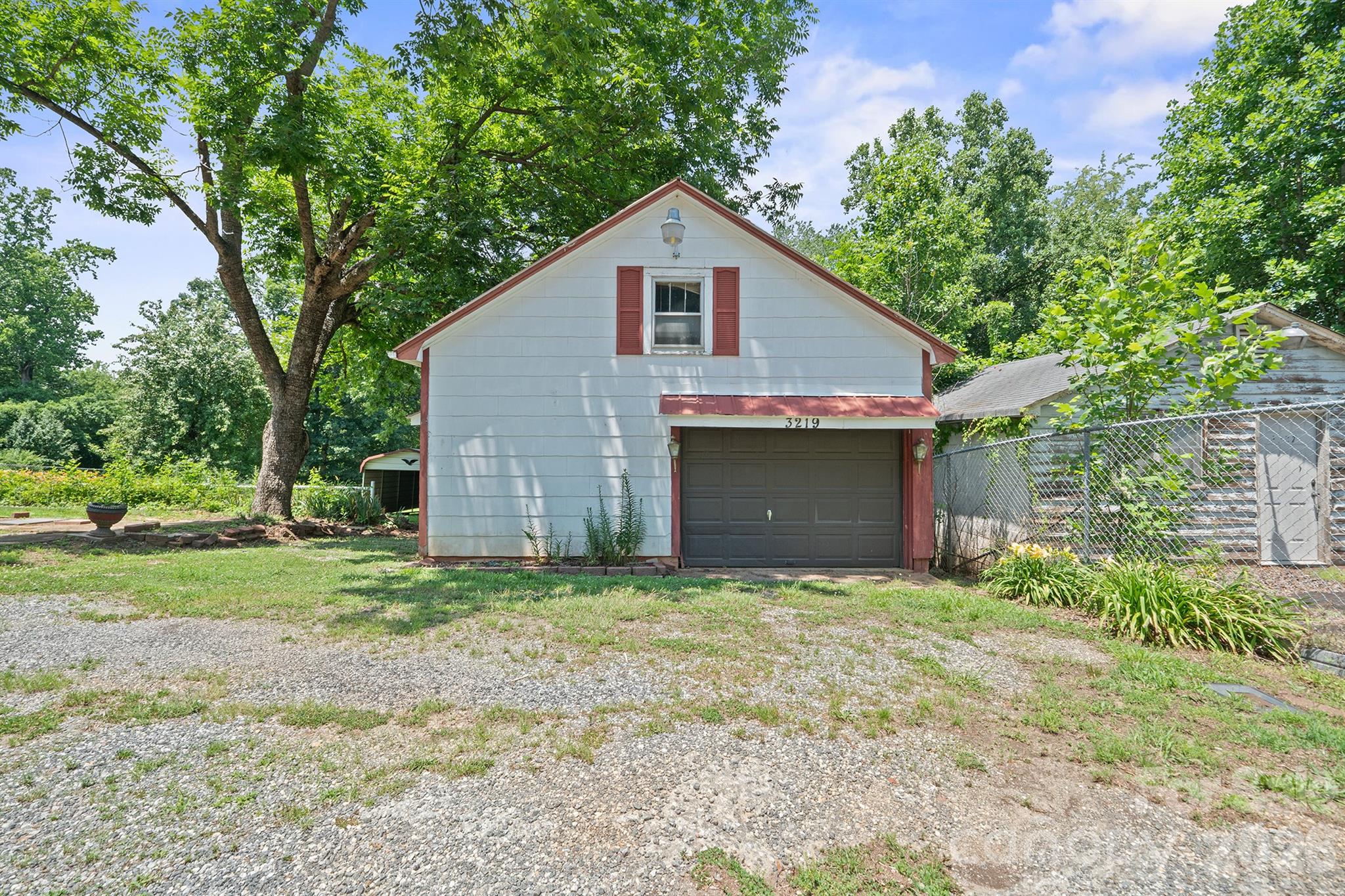 3219 US 70 Highway E — Morganton