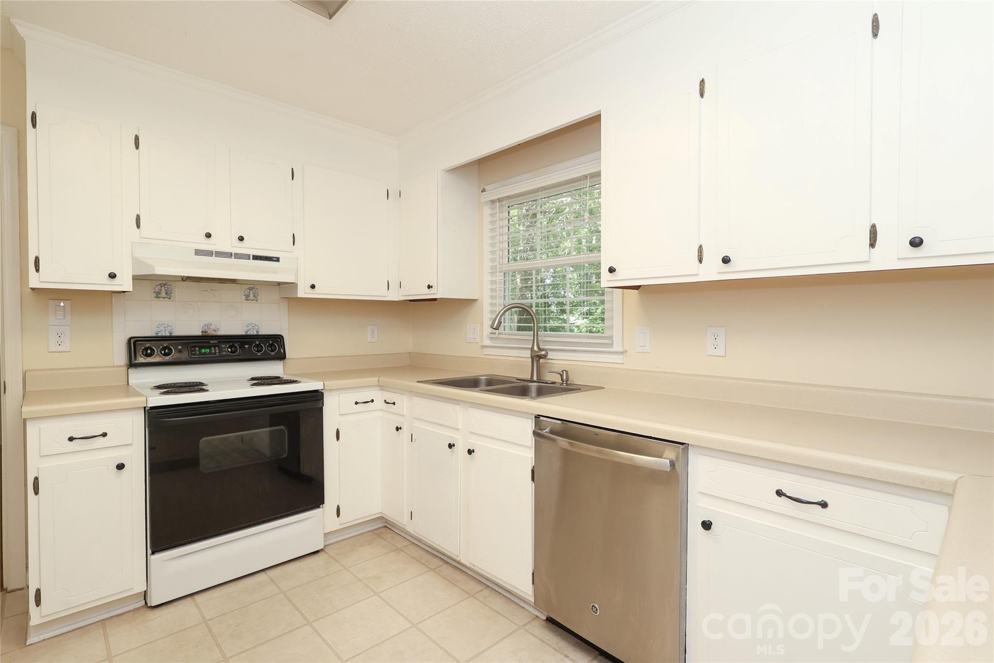 2248 Lawton Bluff Road — Charlotte