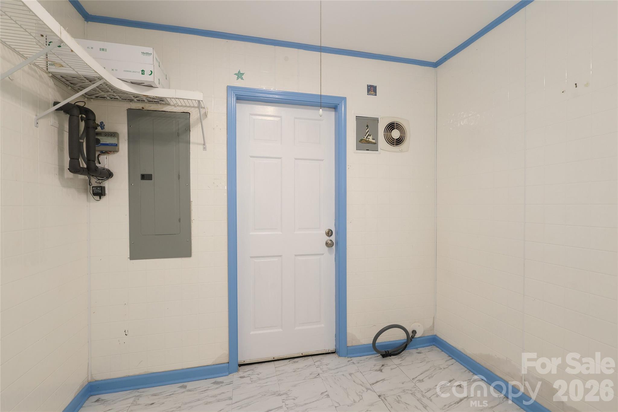 2248 Lawton Bluff Road — Charlotte