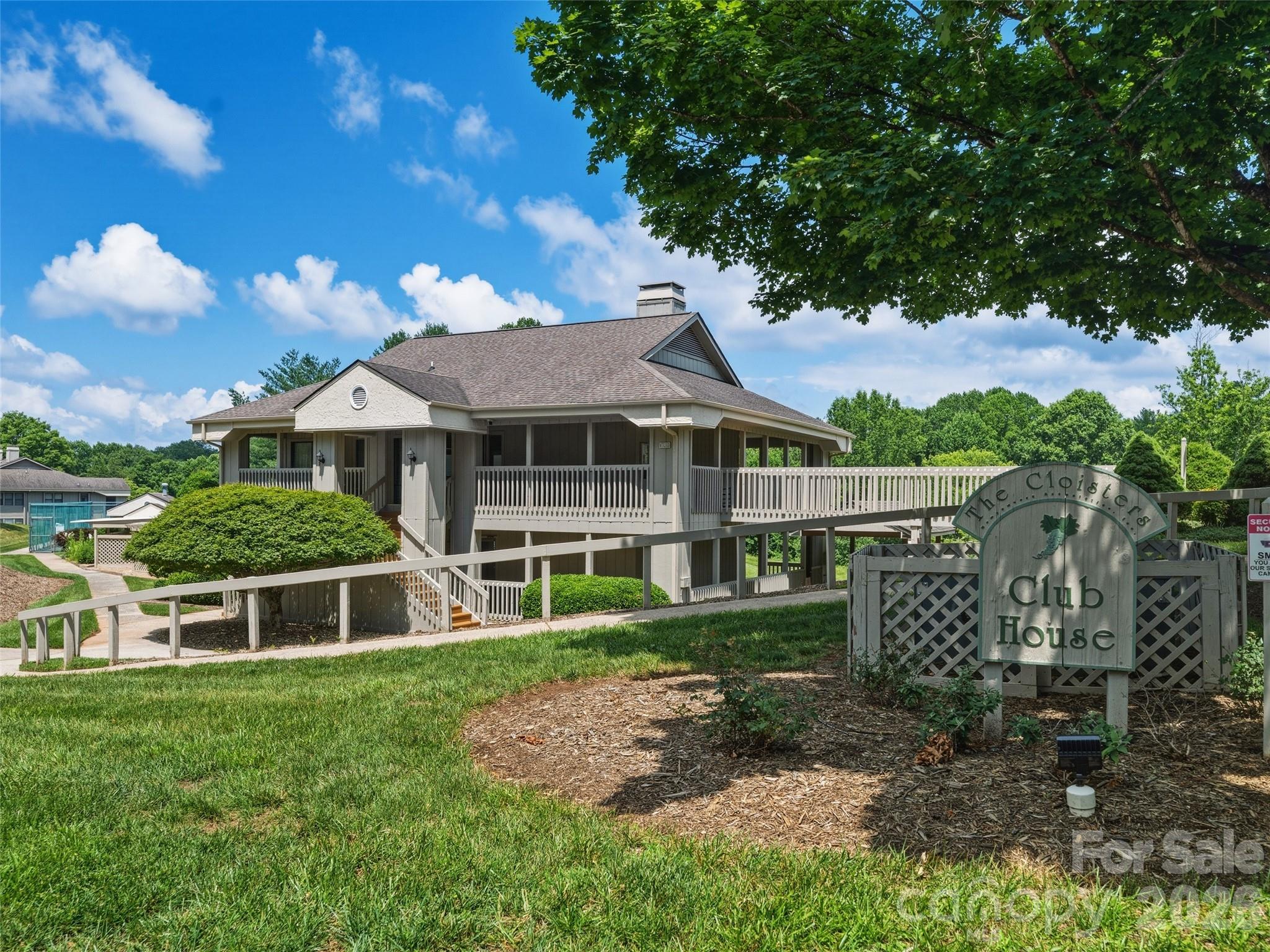 106 Abbey Circle — Asheville