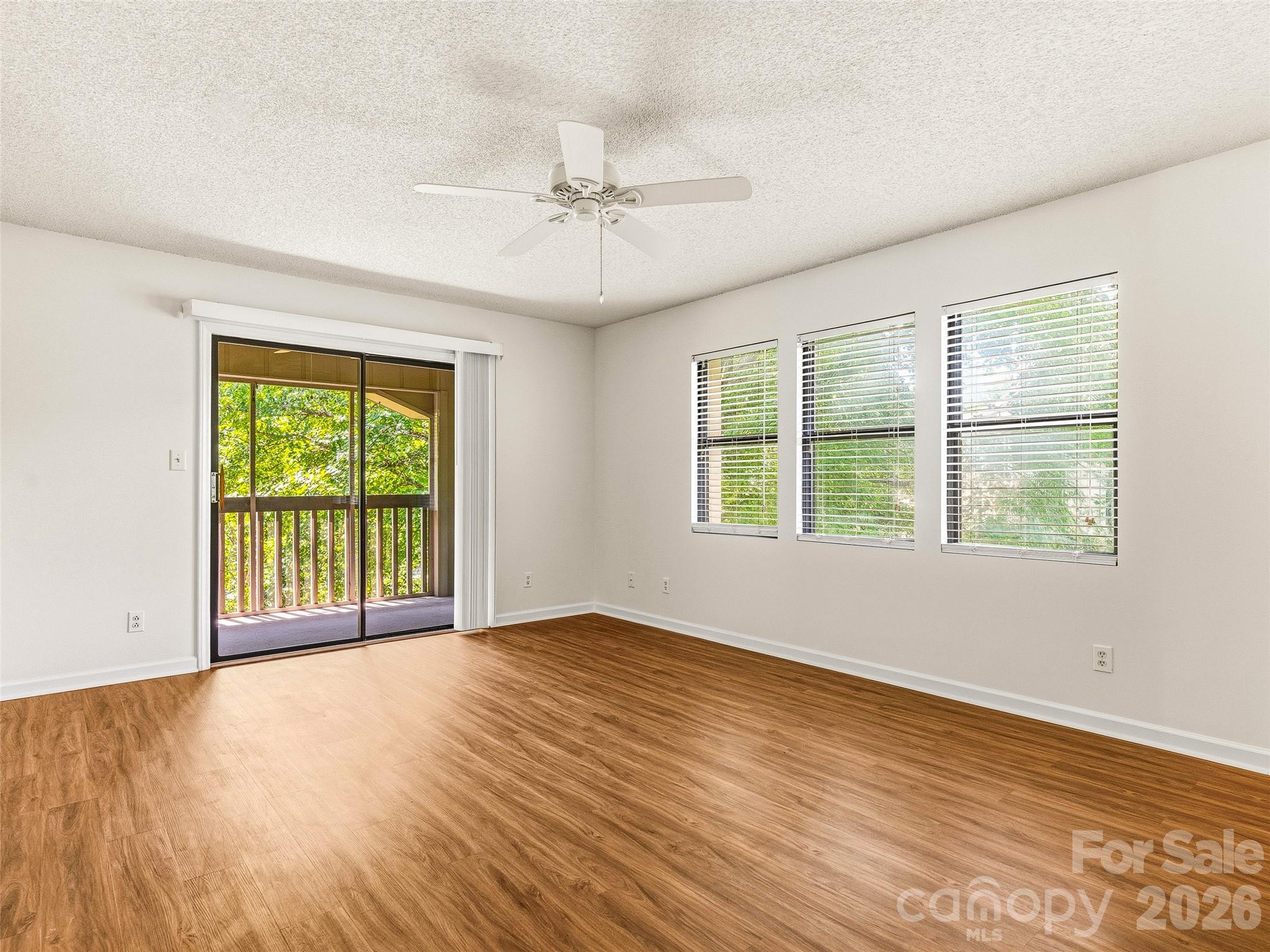 106 Abbey Circle — Asheville