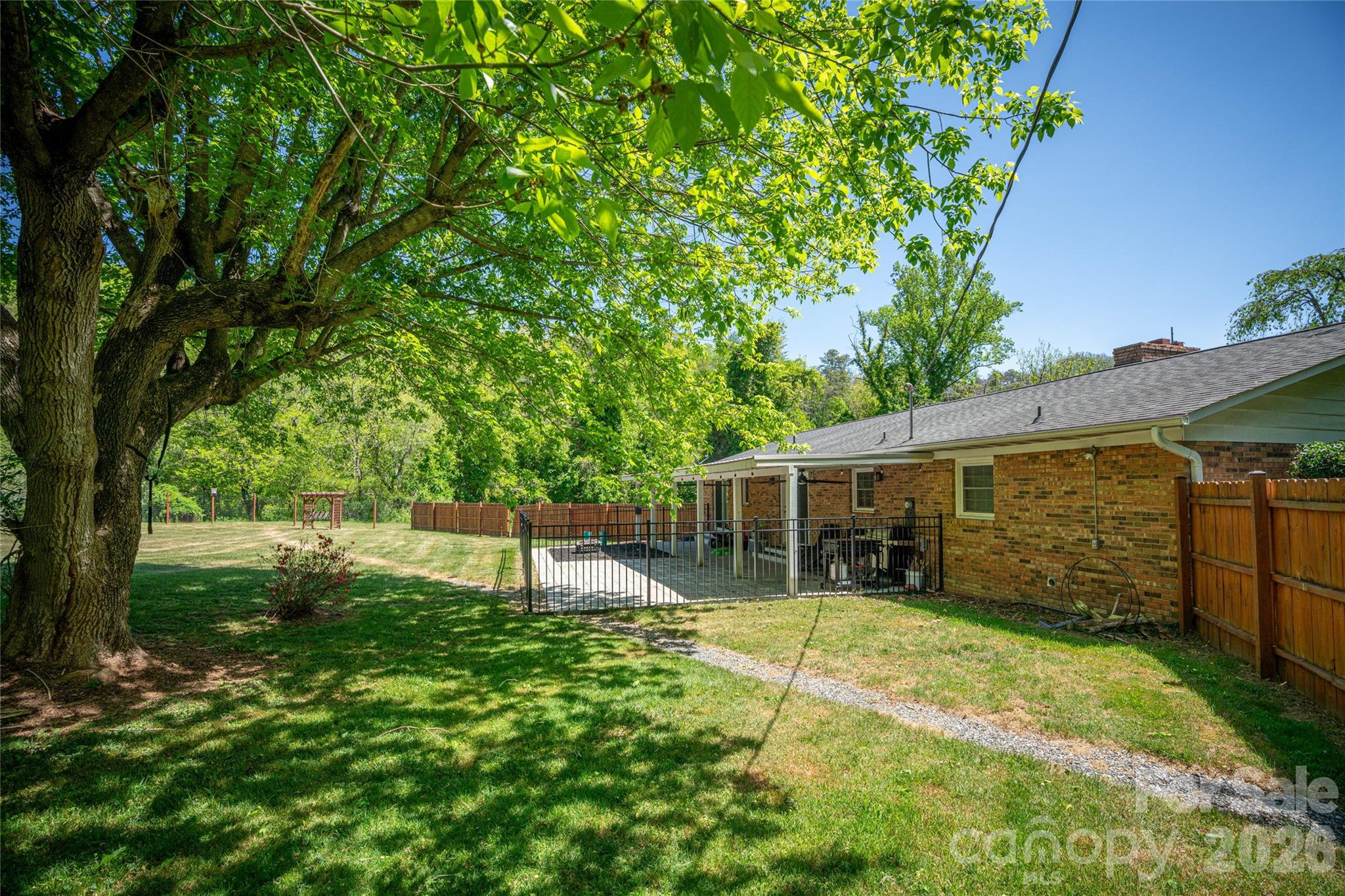 7 Lula Cove Road — Weaverville