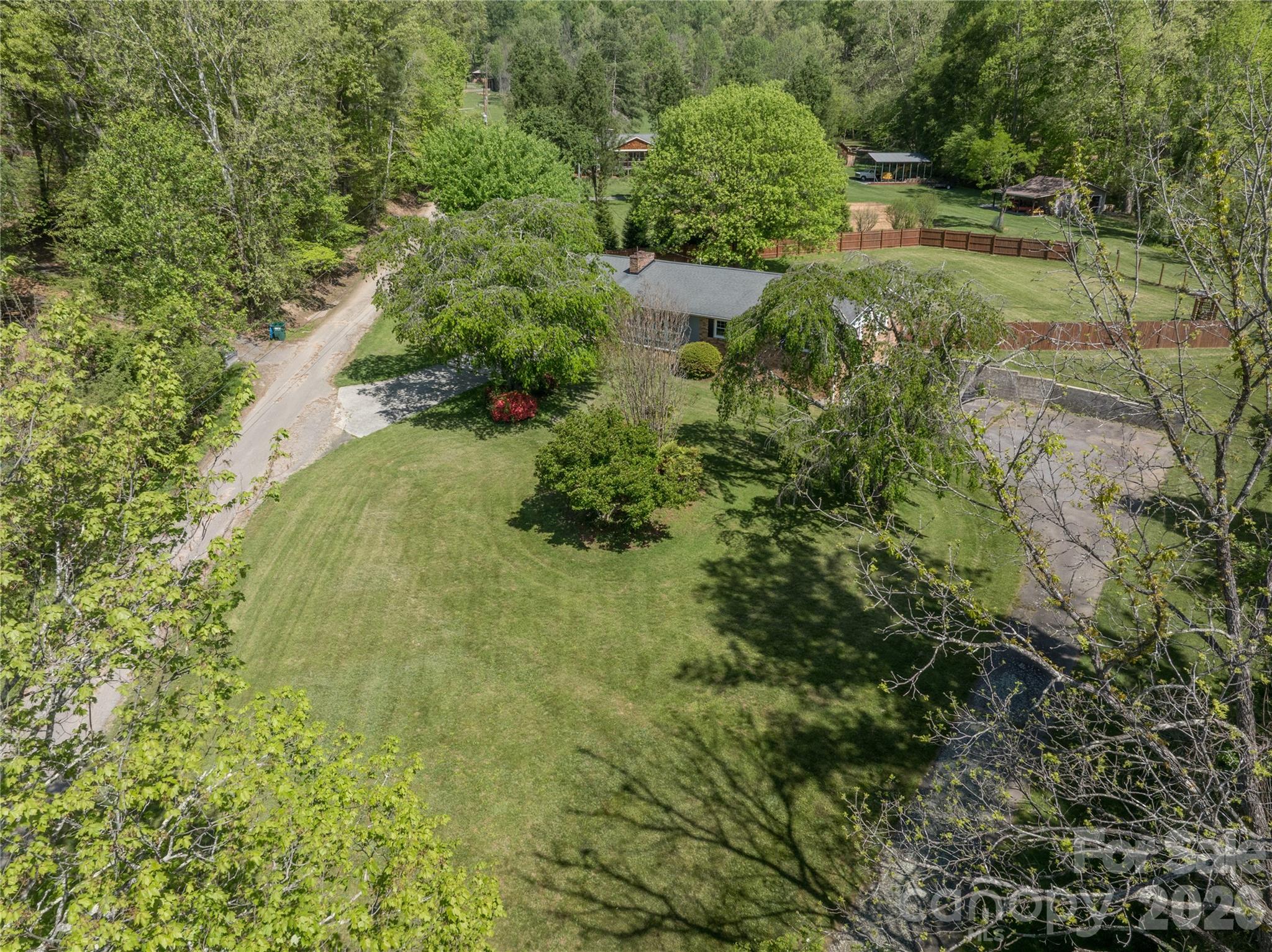 7 Lula Cove Road — Weaverville