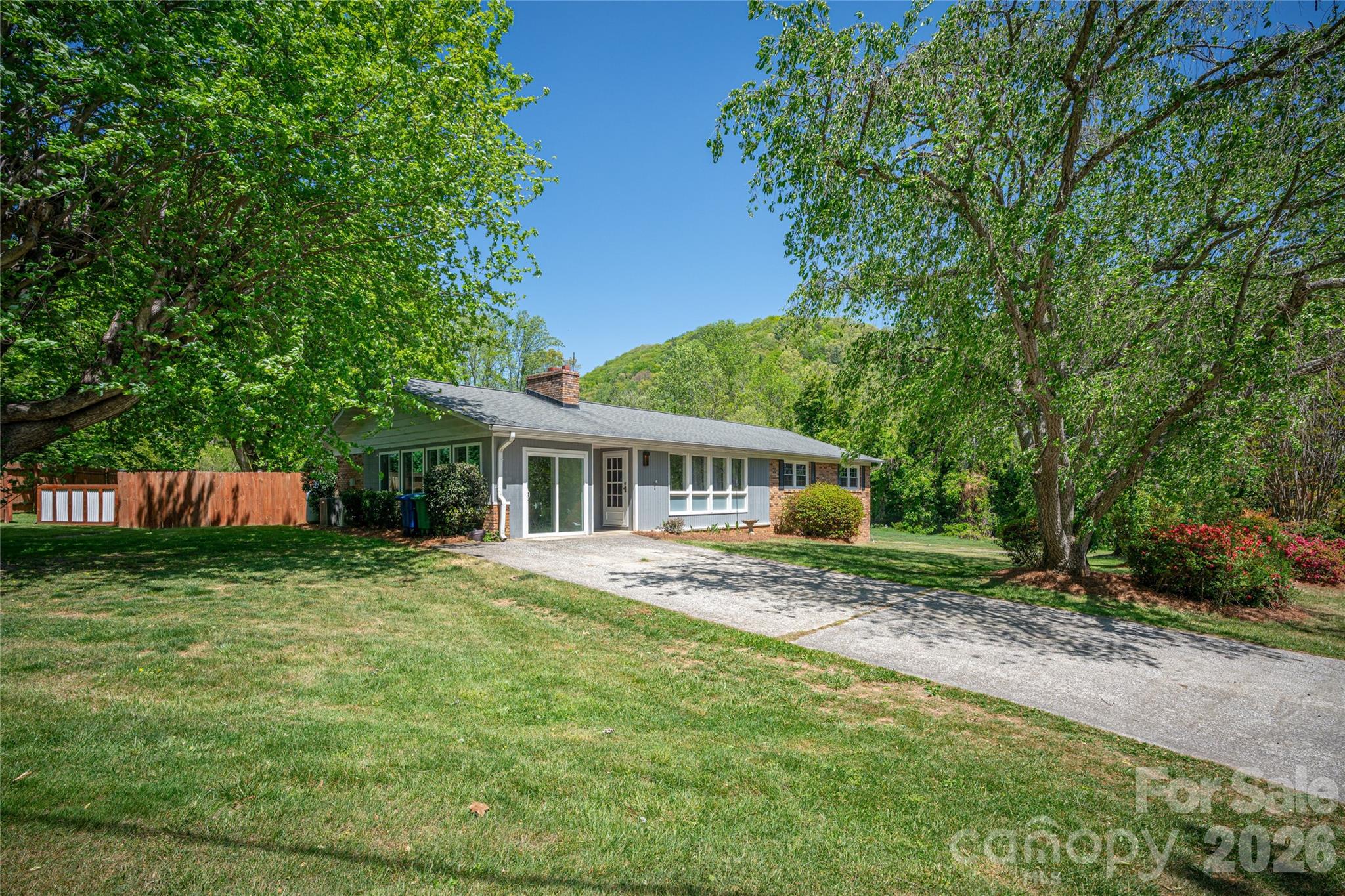 7 Lula Cove Road — Weaverville
